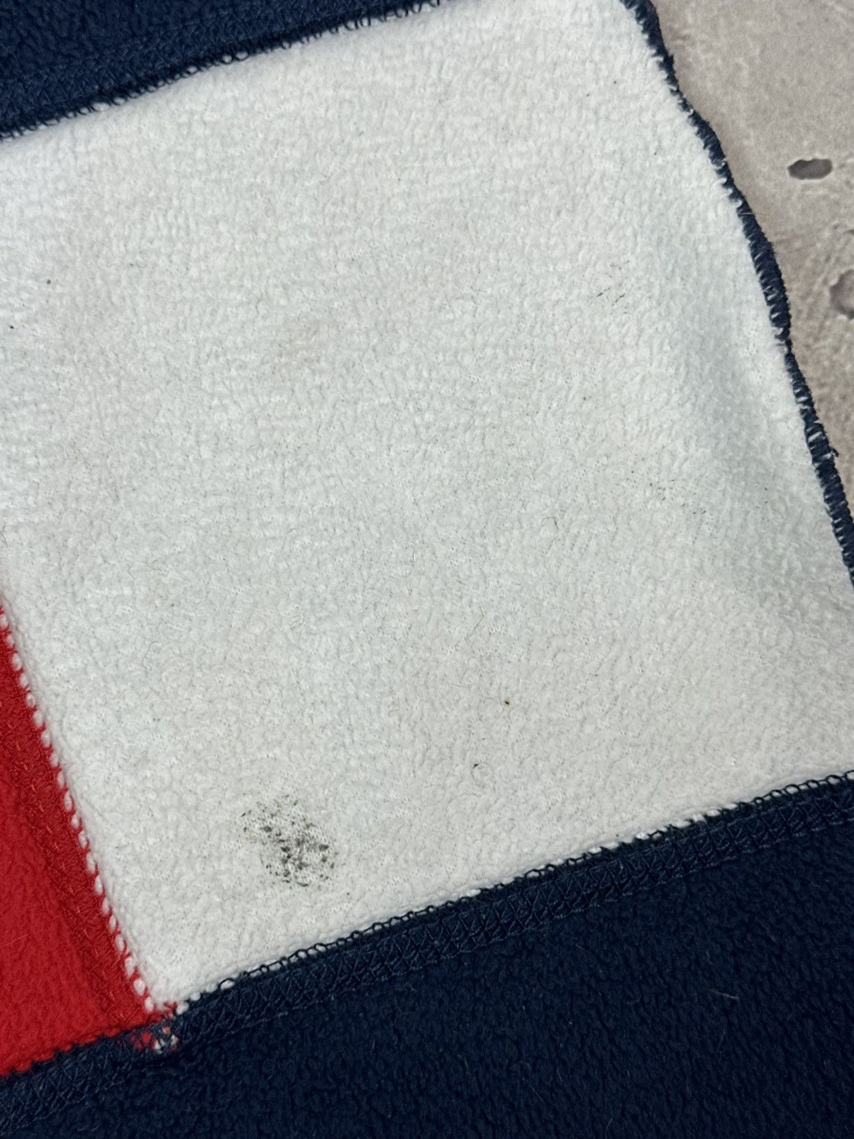 Tommy Hilfiger Vintage Tommy Hilfiger Big Logo Fleece Scarf Size ONE SIZE - 6 Thumbnail