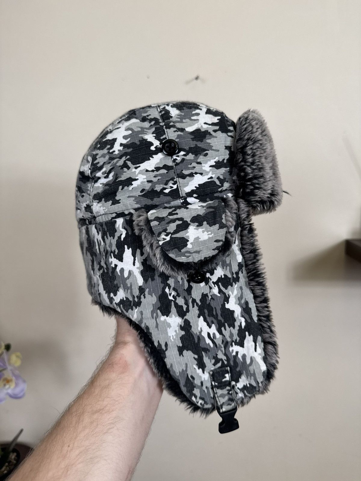 No Fear No Fear Ushanka Mohair Fuzzy Paint Hat Camo Crazy Y2K Winter Size ONE SIZE - 8 Thumbnail