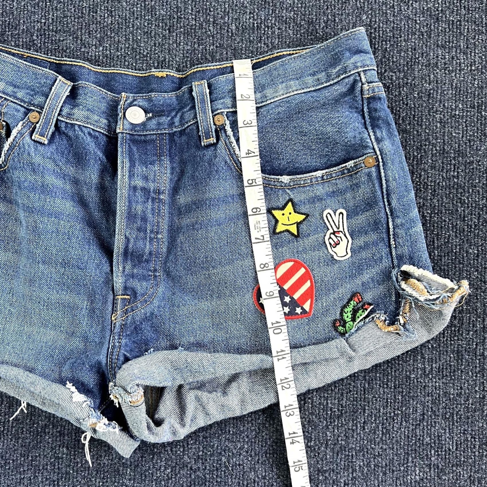 Levi's Levi's Denim Shorts Womens 31 Blue Cut-Off Distressed Embroidered Patch Patriotic Casual Denim Shorts 31 Womens California Rose USA Size 24" / US 00 / IT 34 - 7 Thumbnail