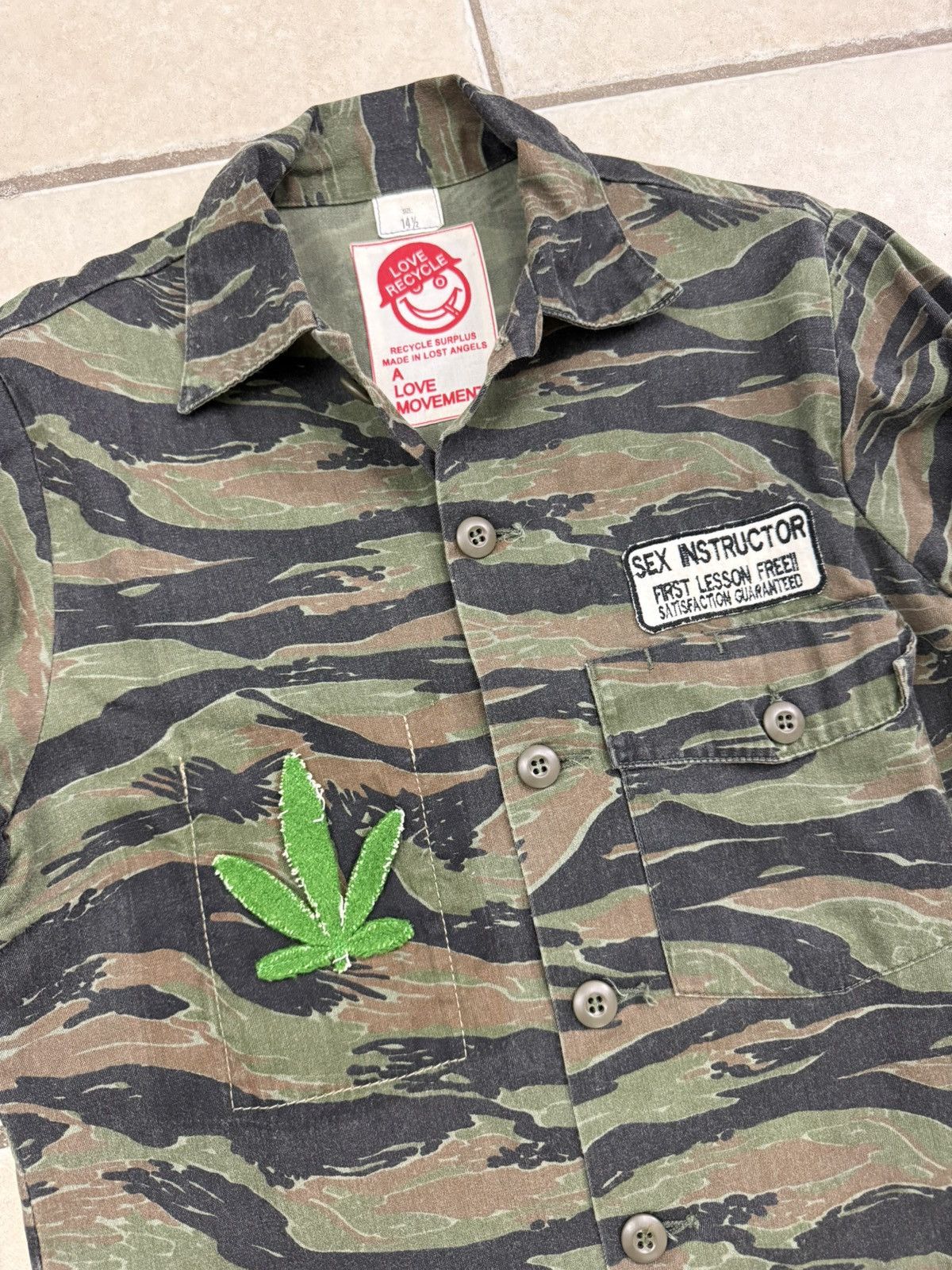 Japanese Brand A Love Movement Camo Button Up Shirt W/ Patches Size M Size US M / EU 48-50 / 2 - 2 Thumbnail