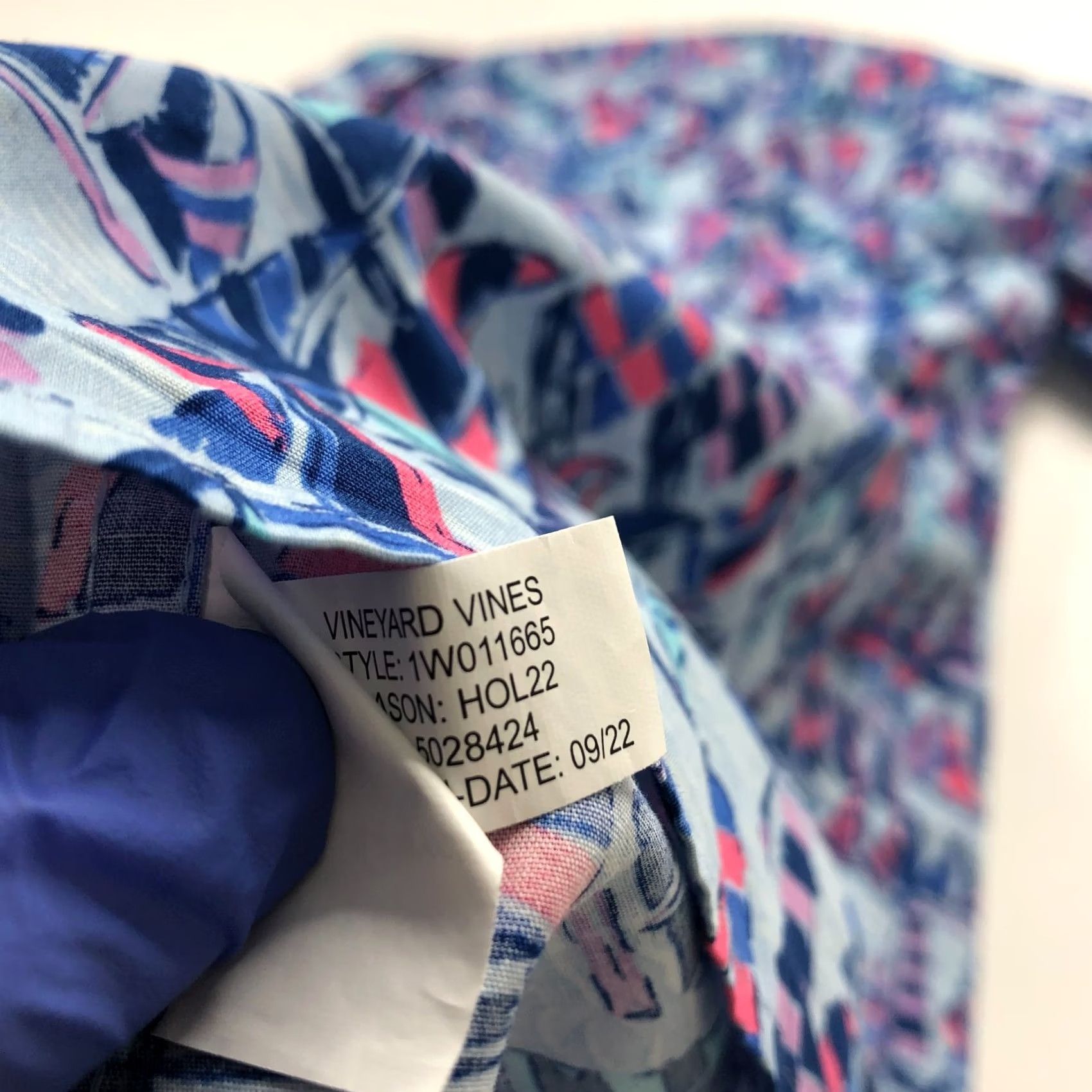 Vineyard Vines Vineyard Vines Classic Fit Whale XL Button SS Shirt All Over Print Boat Sailing Mens XL Blue Cotton Button-Up Shirt Size US XL / EU 56 / 4 - 7 Thumbnail