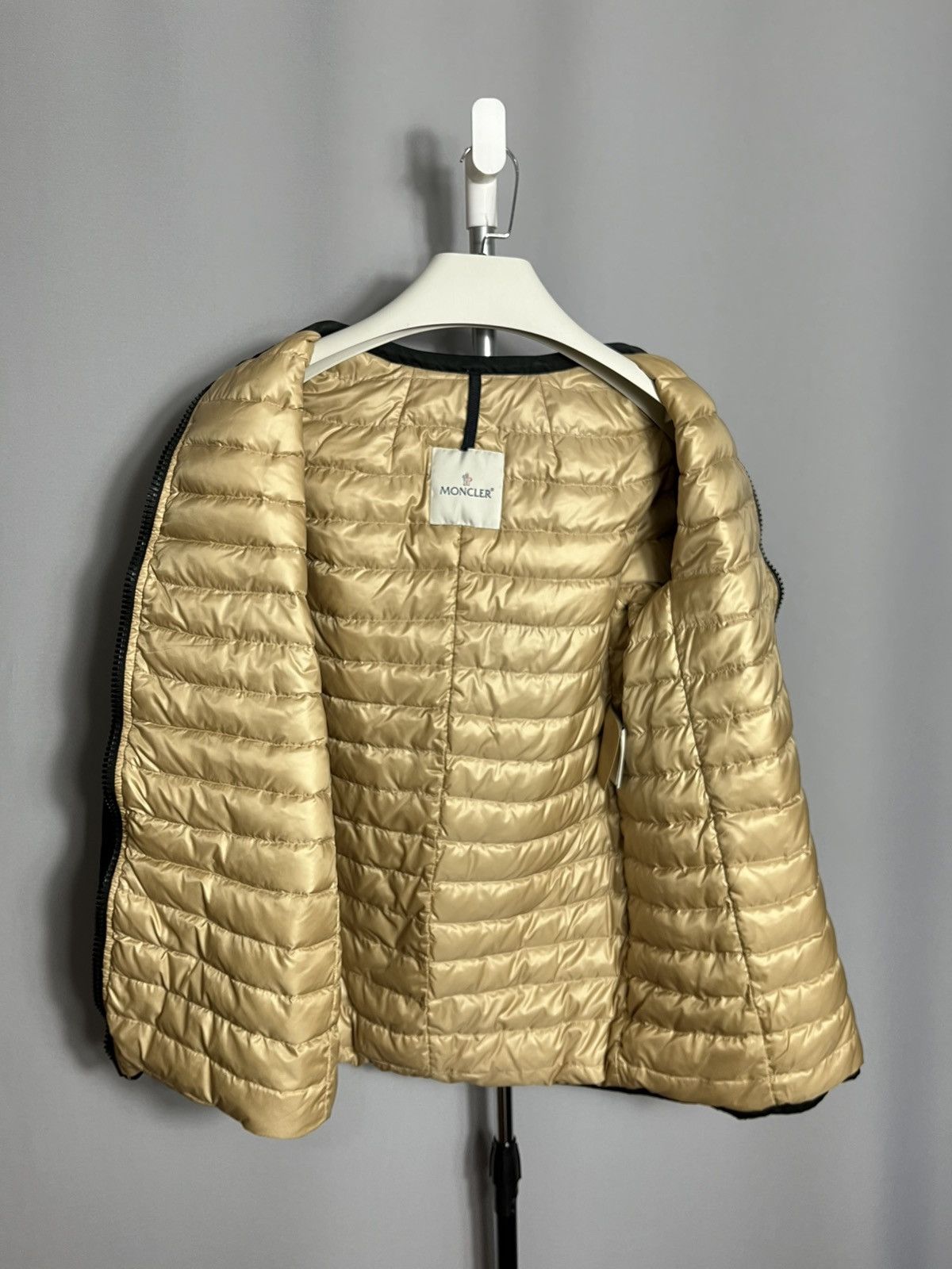 Moncler Moncler Ligneville Giubbotto Womans Down Jacket Zip Black Size L / US 10 / IT 46 - 10 Thumbnail