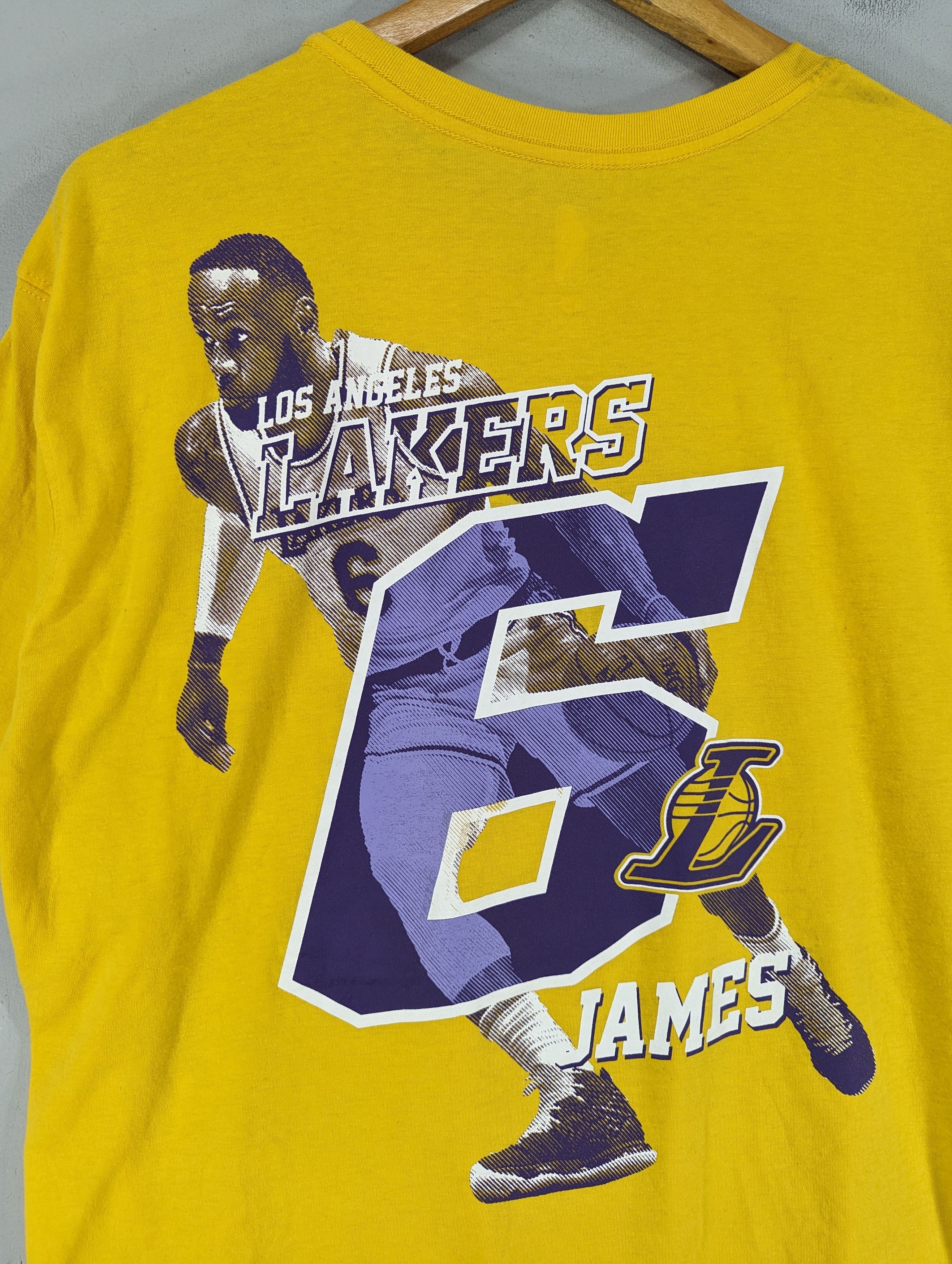 NBA 🔥RARE🔥Lebron James Pro Player NBA Lakers Tshirt Size US XL / EU 56 / 4 - 4 Thumbnail