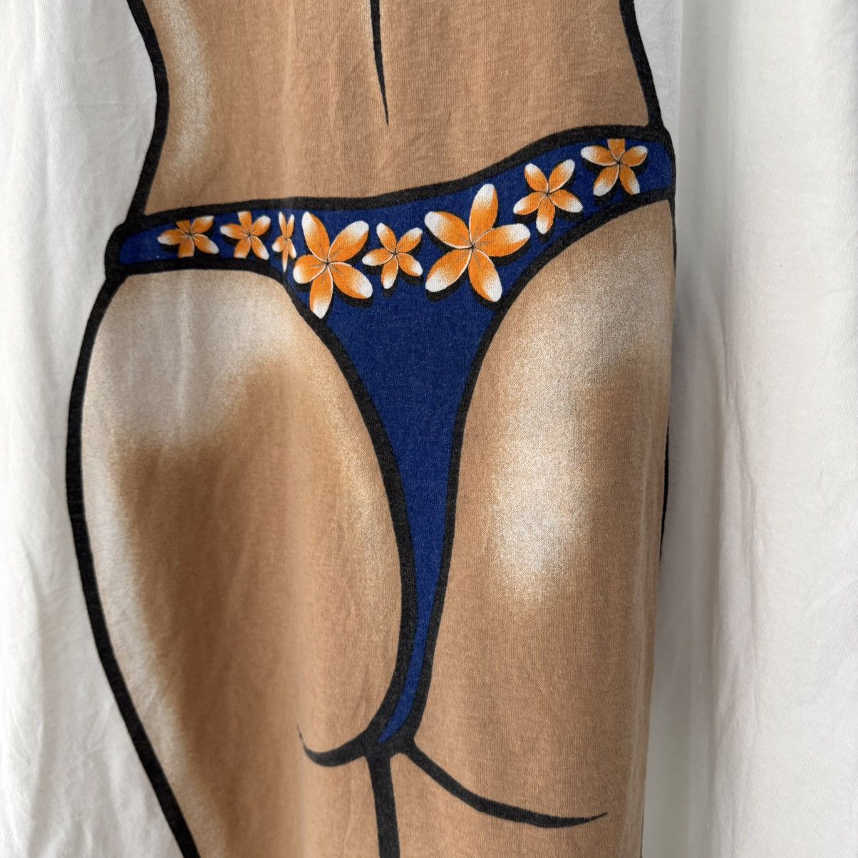 Vintage Vintage Bikini Tee Size US XL / EU 56 / 4 - 4 Thumbnail