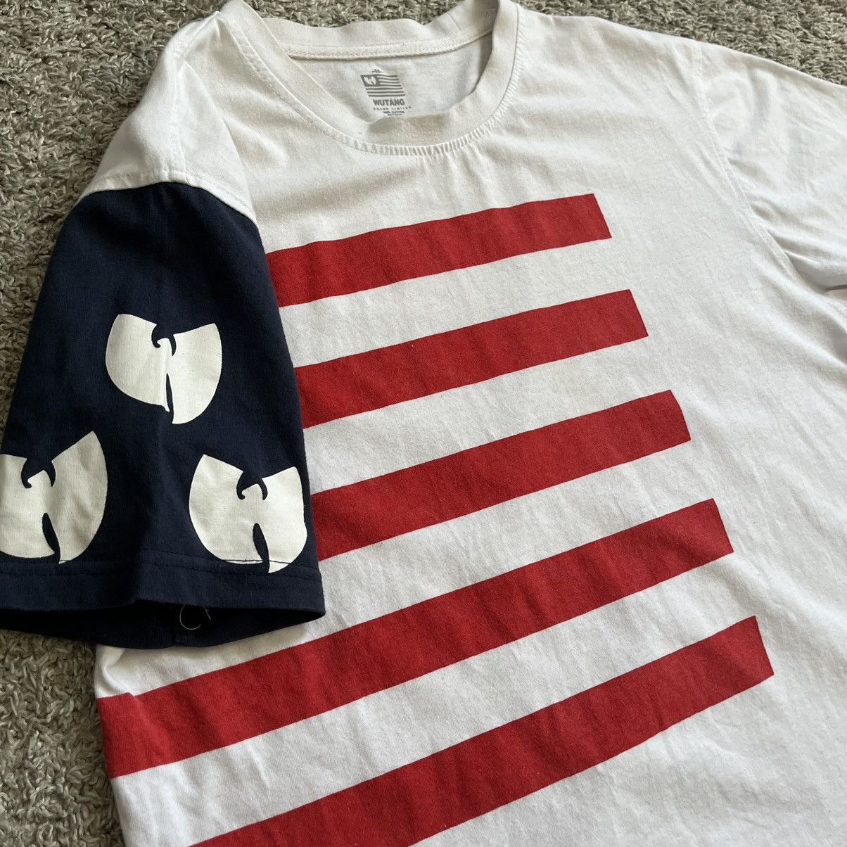Wu-Tang Clan 🔴Wu-Tang Shirt Size Medium Iron Flag Stripes WuTang Gza Rza Size US M / EU 48-50 / 2 - 8 Thumbnail