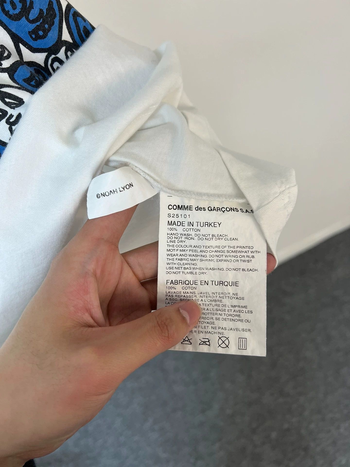 Comme des Garcons Comme des Garçons mini face print rare tee M Size US M / EU 48-50 / 2 - 4 Thumbnail