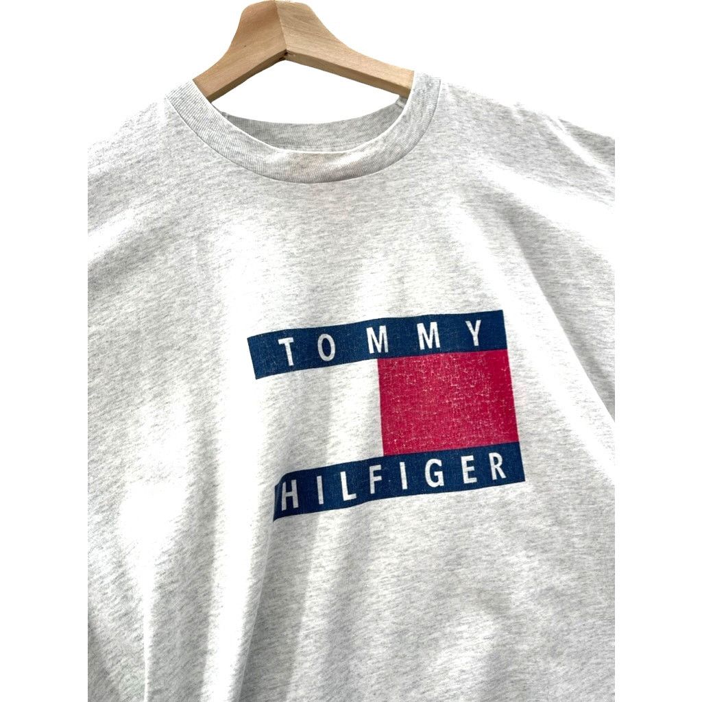 Fruit Of The Loom × Tommy Hilfiger × Vintage Vintage 1990's Tommy Hilfiger Center Logo Graphic T-Shirt Size US XL / EU 56 / 4 - 4 Thumbnail