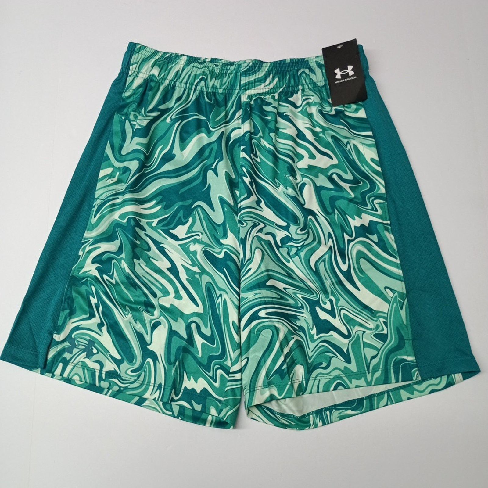 Under Armour Under Armour Men's Print Shorts Size M Green Camouflage Size US 28 / EU 44 - 1 Thumbnail
