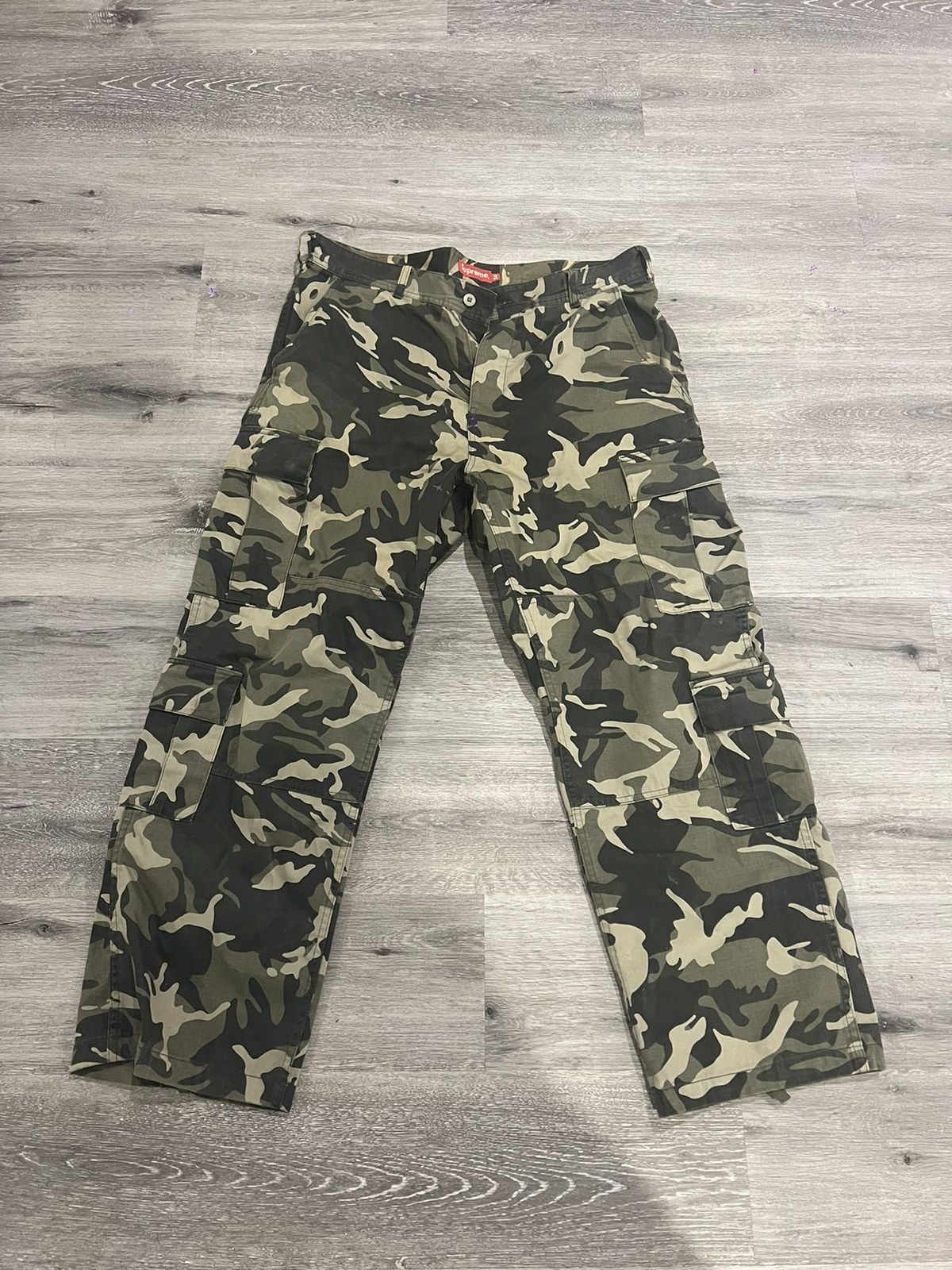 Supreme camo cargo pants online