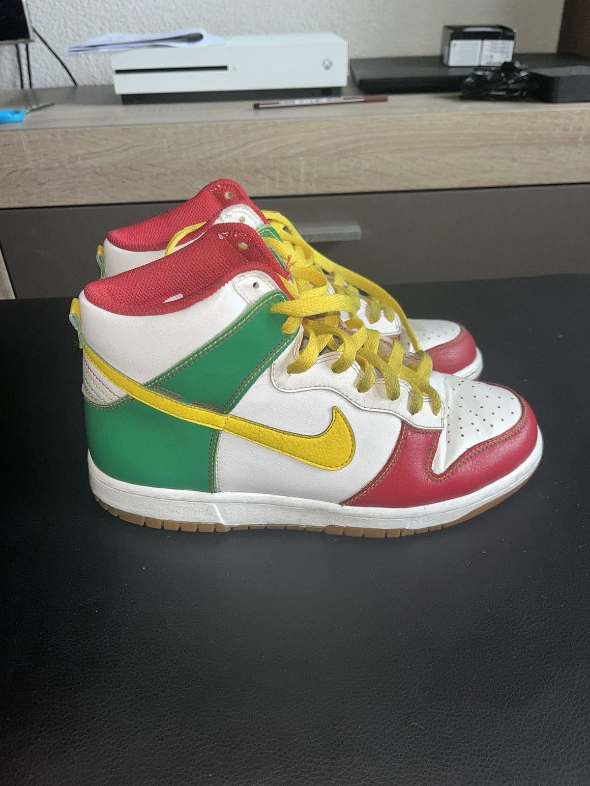 Nike NIKE Dunk High Rasta 2012 Size US 7 / EU 40 - 4 Thumbnail