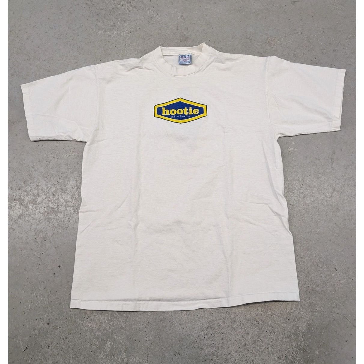 Vintage Vintage Hootie and the Blowfish Musical Chairs tour t-shirt Size US XL / EU 56 / 4 - 1 Thumbnail