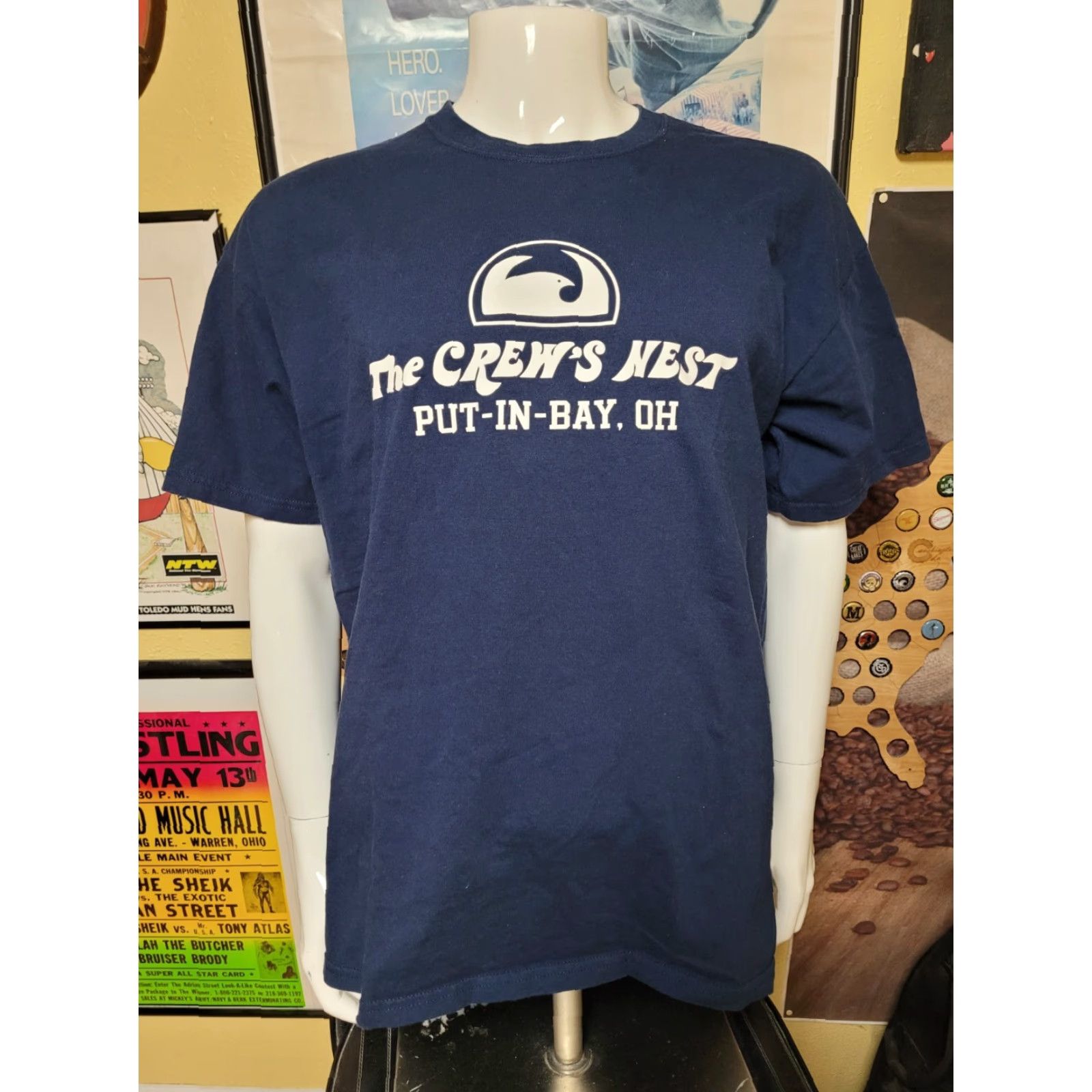 Vintage VINTAGE The Crows Nest Put-In-Bay OH Boat Club Resort T Shirt XL Nice MV Sport Blue Graphic Tee Mens Size US XL / EU 56 / 4 - 2 Thumbnail