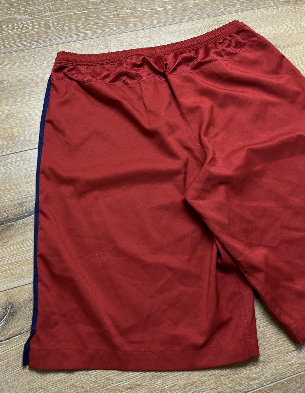 Nike VINTAGE NIKE BARCELONA SHORTS Size US 32 / EU 48 - 8 Thumbnail