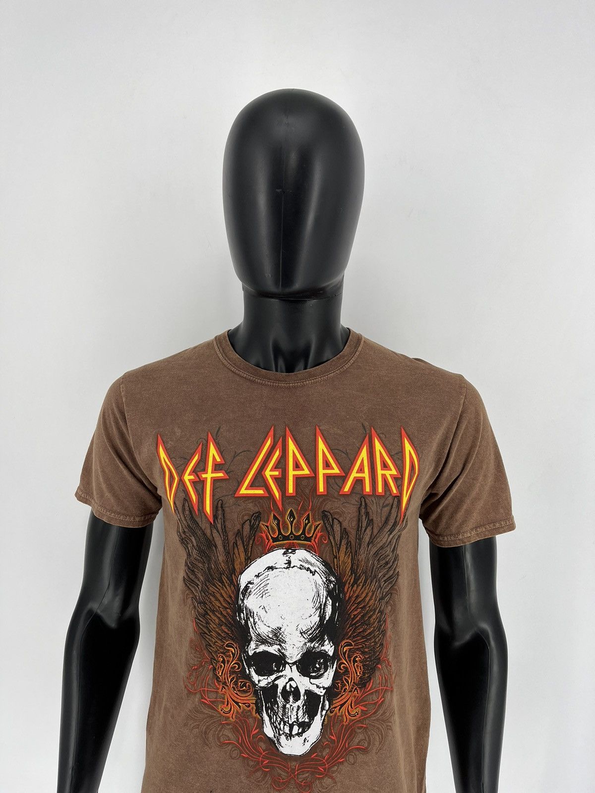 Band Tees × Vintage Vintage Y2K Def Leppard Band Tee Size S Faded Double Sided Size US S / EU 44-46 / 1 - 1 Thumbnail