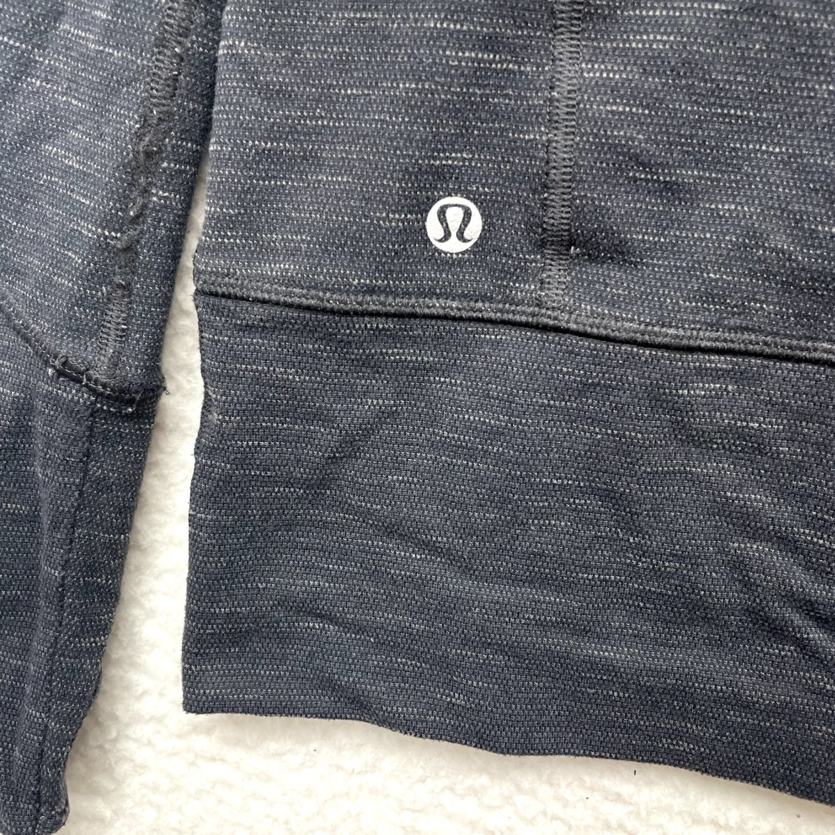 Lululemon Lululemon Sweater Jacket XS Small Womens Gray Full Zip Thumb Holes Activewear Jacket Size XS / US 0-2 / IT 36-38 - 5 Thumbnail