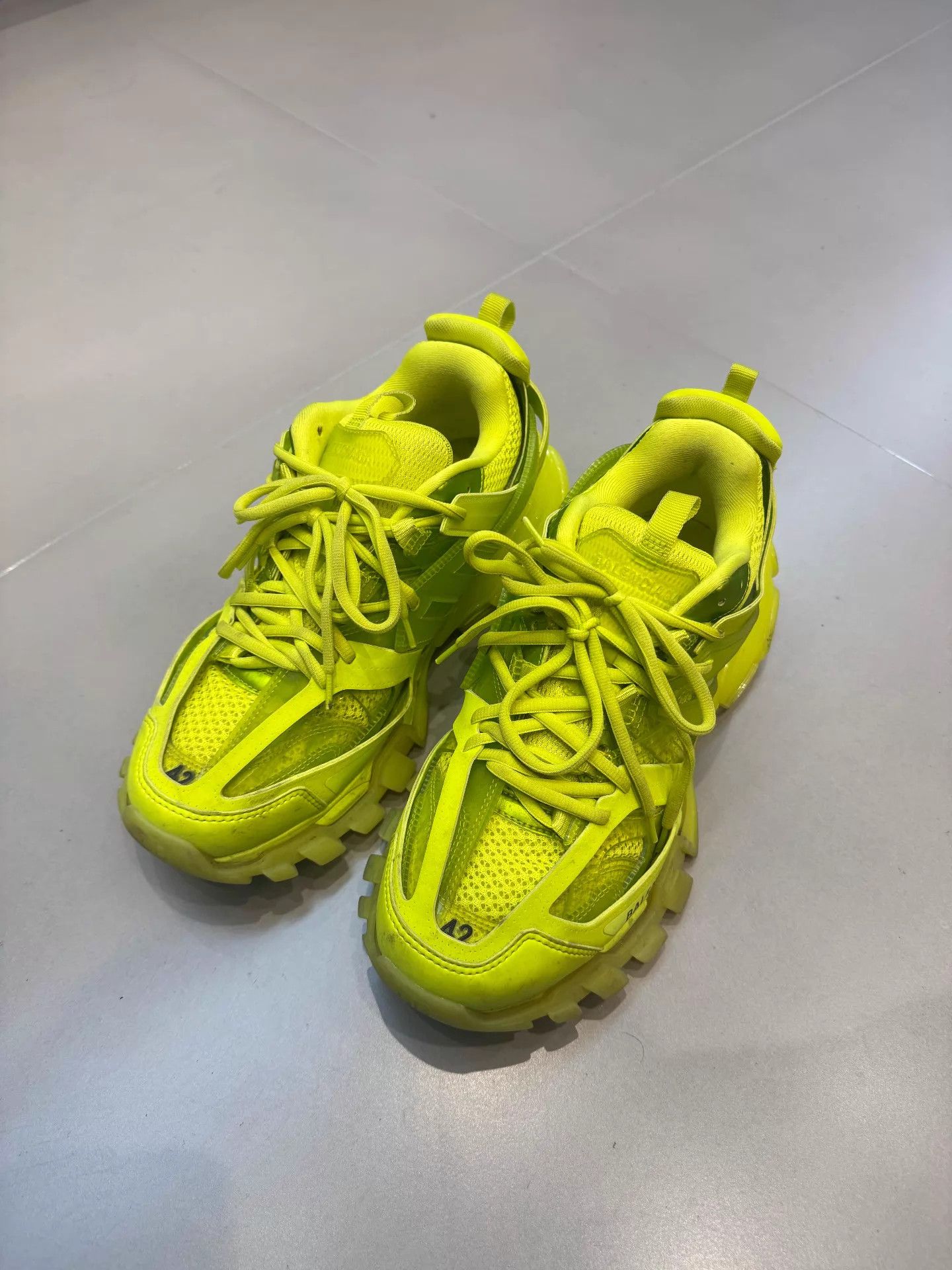 Balenciaga Balenciaga Track Fluorescent Green Dad Shoe 42 Size US 9 / EU 42 - 1 Thumbnail