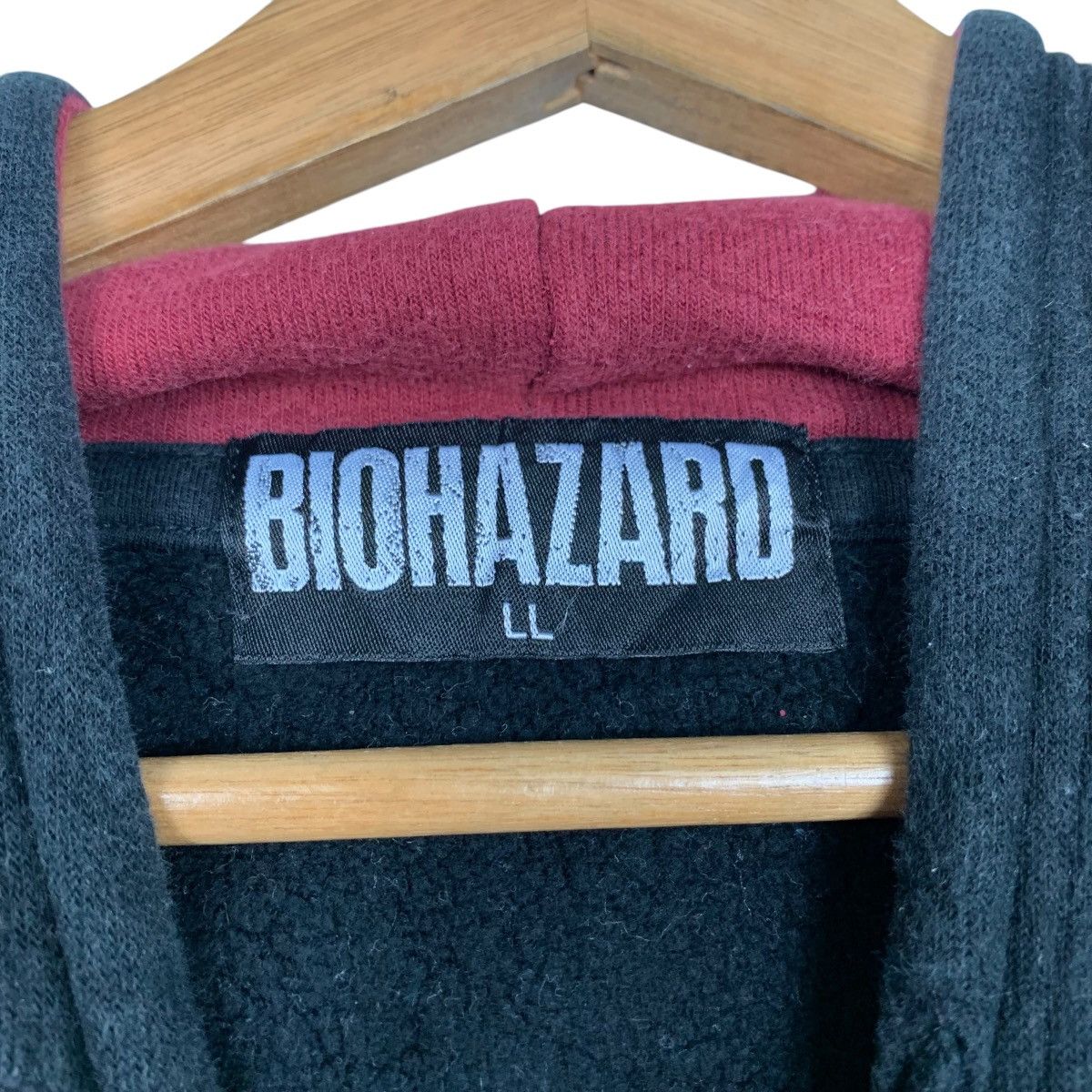Japanese Brand BIOHAZARD Umbrella Big Logo Capcom Hoodies #2217-C98 Size US L / EU 52-54 / 3 - 13 Thumbnail