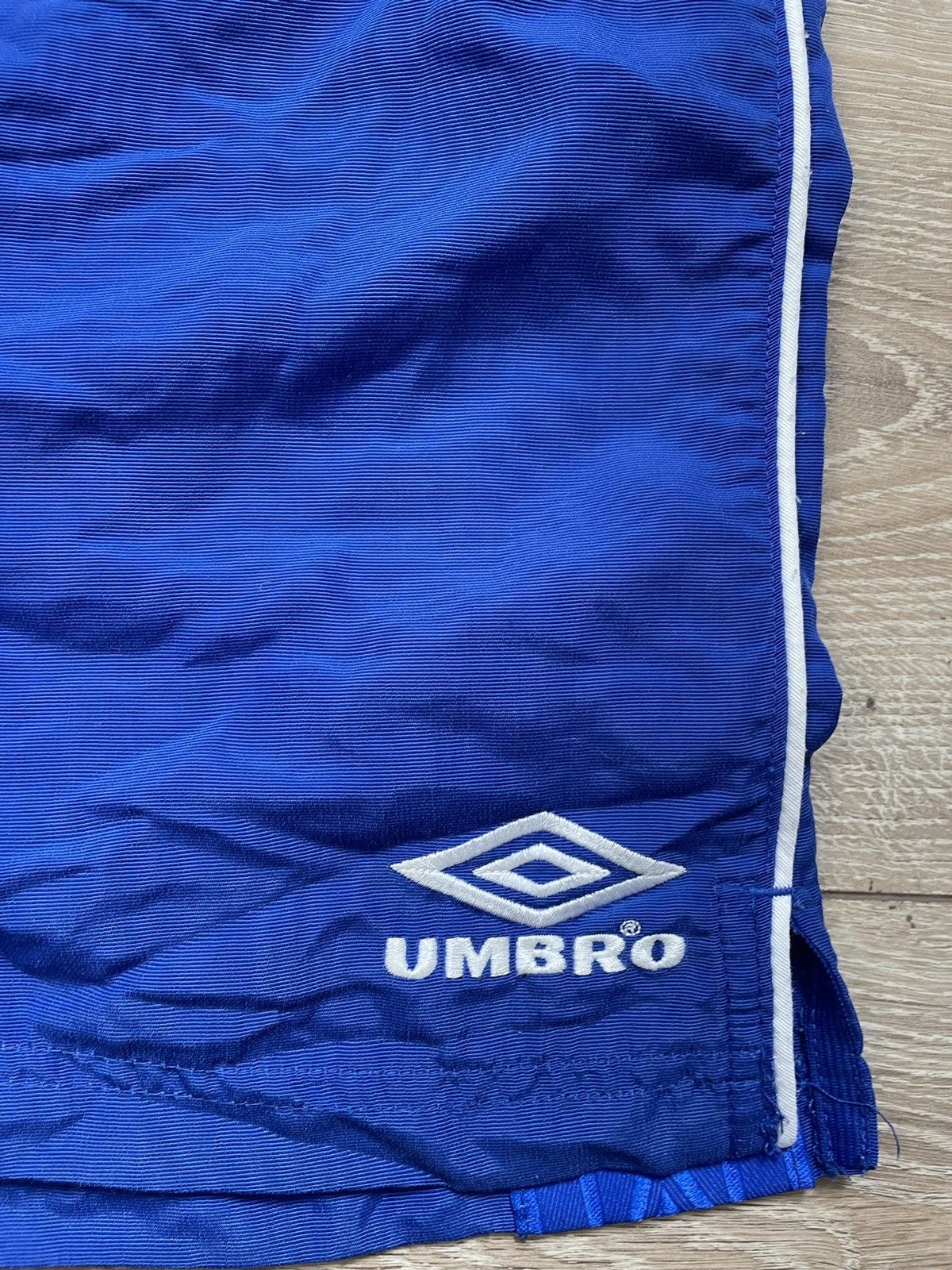 Umbro Chelsea umbro 1999 vintage shorts Size US 33 - 3 Thumbnail