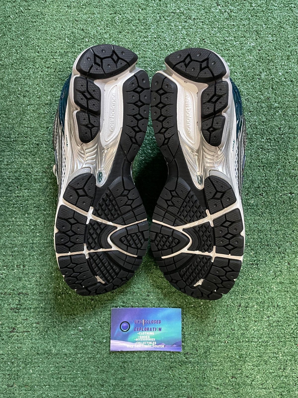 New Balance New Balance 1906R silver metallic deep ocean Size US 7 / EU 40 - 6 Thumbnail