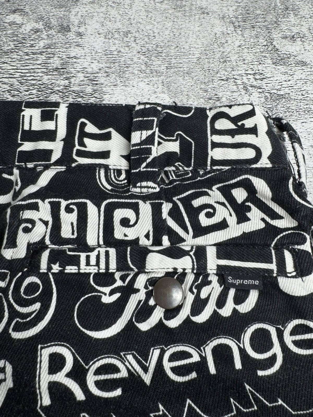Hysteric Glamour × Supreme HYSTERIC GLAMOUR X SUPREME Text Work Black Monogram Straight Trousers Pants Size US 30 / EU 46 - 9 Thumbnail