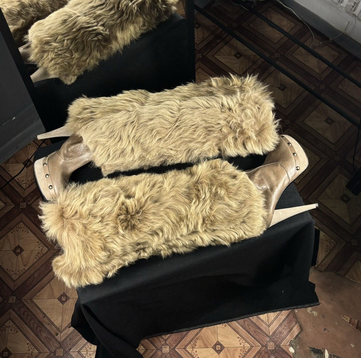 Avant-garde High Faux fur heels