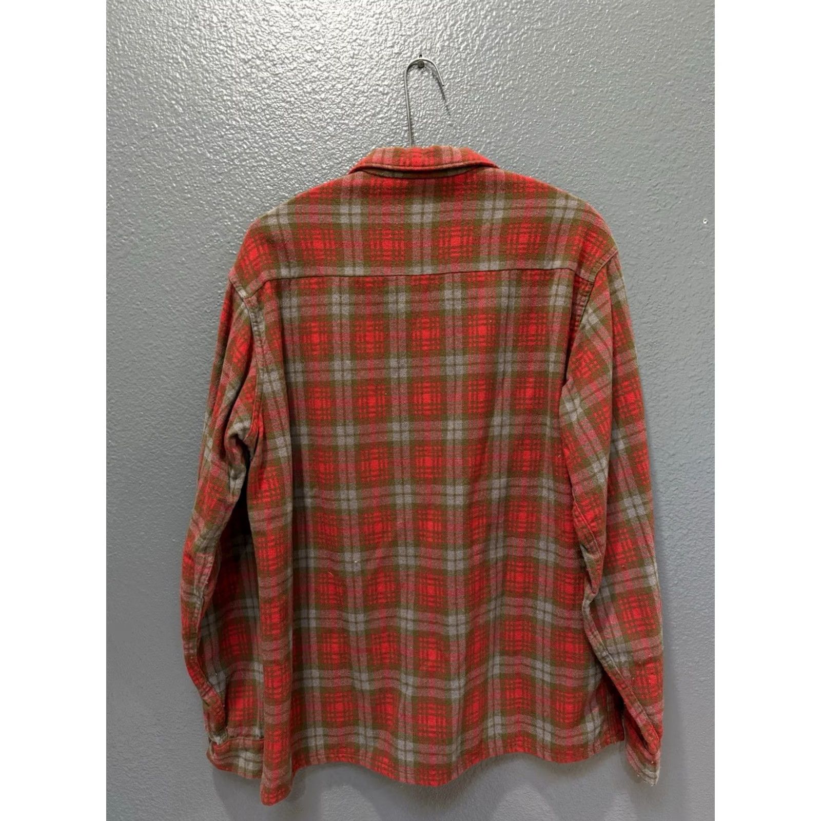 Vintage VINTAGE 60s Wool Shirt Button Up Loop Collar Flannel Large Red Mens Size US L / EU 52-54 / 3 - 5 Thumbnail