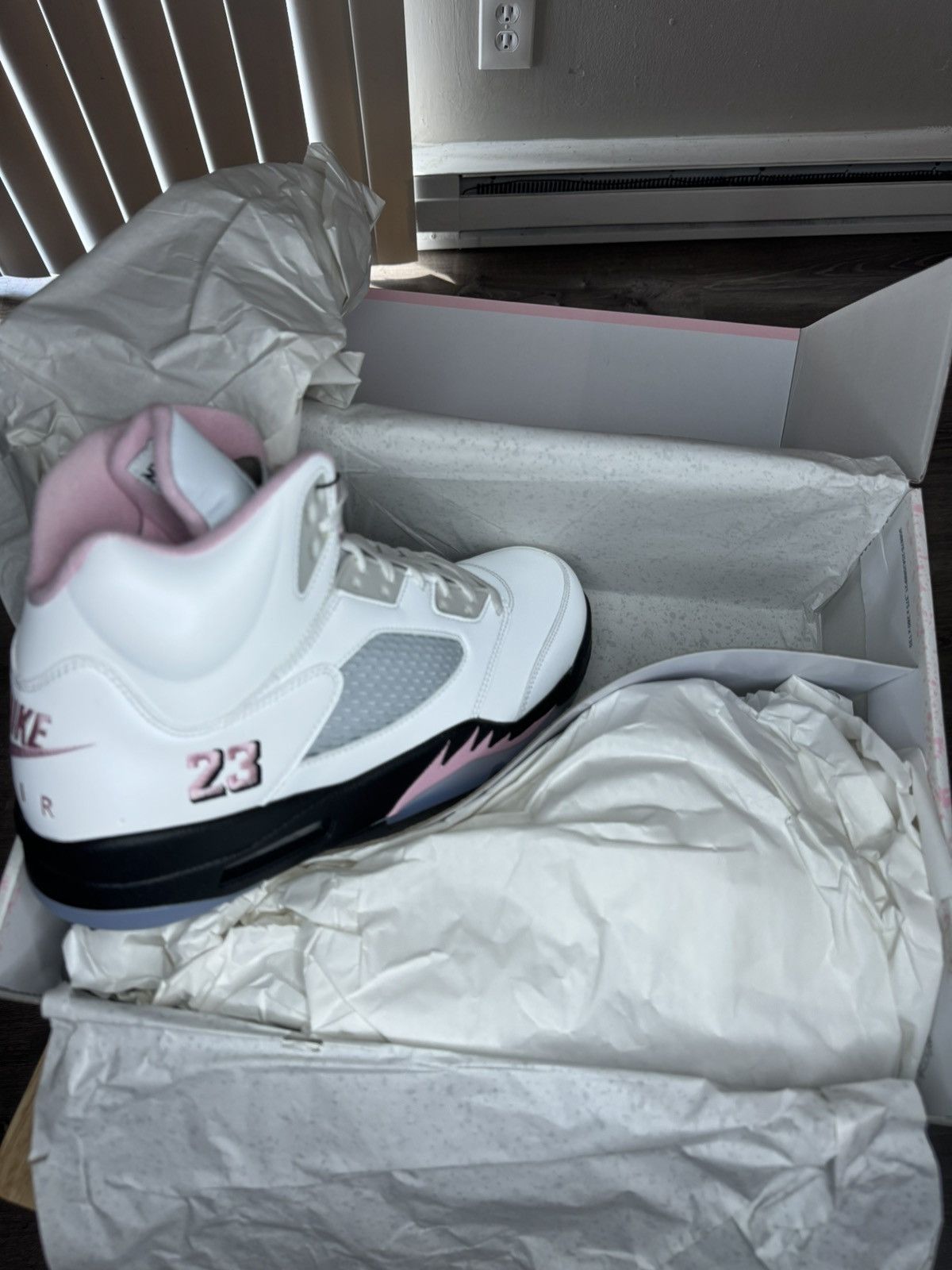 Jordan Brand Air Jordan 5 Retro ‘Medium Soft Pink’ Size US 14 / EU 47 - 7 Thumbnail