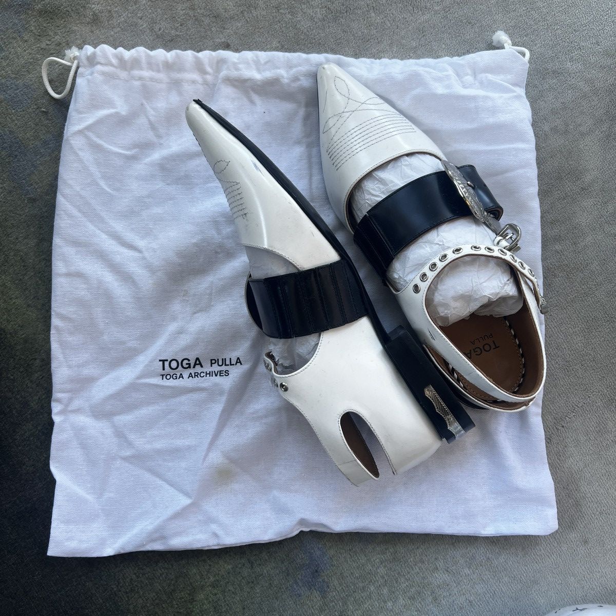 Toga Pulla Toga Pulla buckled flat pumps Size US 8 / IT 38 - 3 Thumbnail