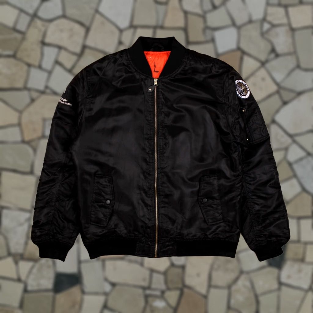 Vintage VINTAGE Bomber Jacket L MA-1 Black Mens Jacket Size US L / EU 52-54 / 3 - 1 Thumbnail