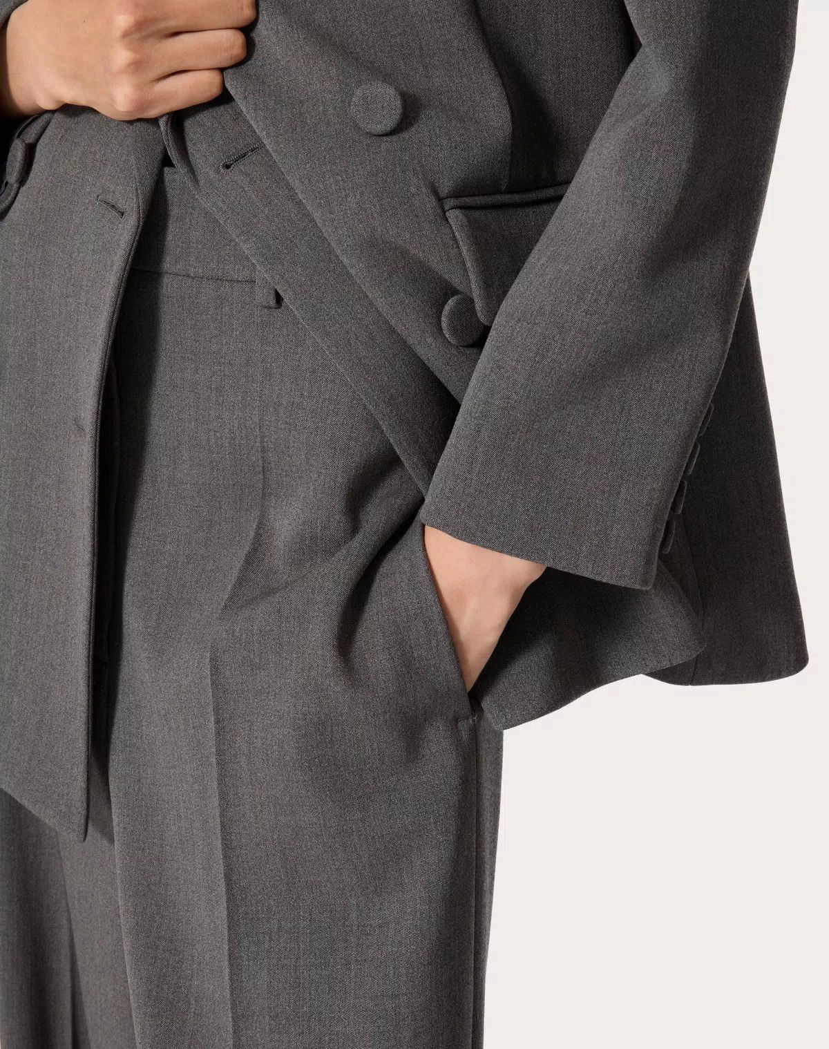 Valentino o1s1wg110426 Active Gabardine Trousers in Grey Size 26" / US 2 / IT 38 - 2 Thumbnail