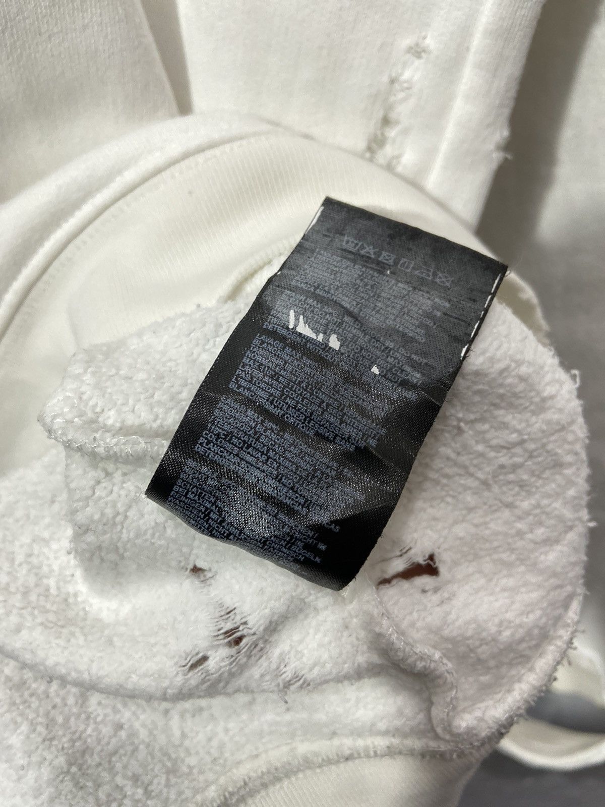 Raf Simons Raf Simons The Others Distressed FW20/21 Sweatshirt Size US XL / EU 56 / 4 - 18 Thumbnail