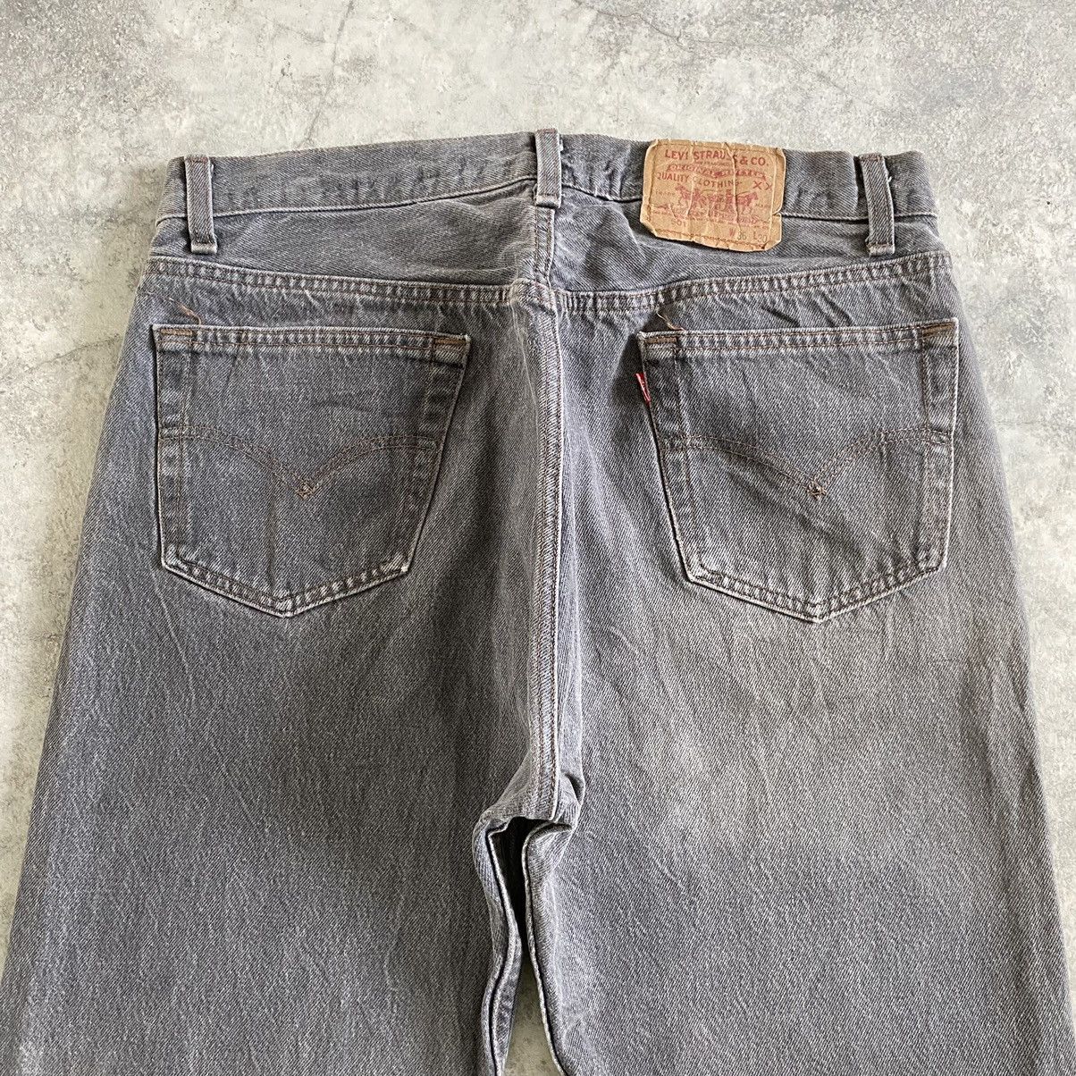 Vintage Vintage Late 80’s Levis 501 Ash Grey Denim Jeans Size US 33 - 19 Thumbnail