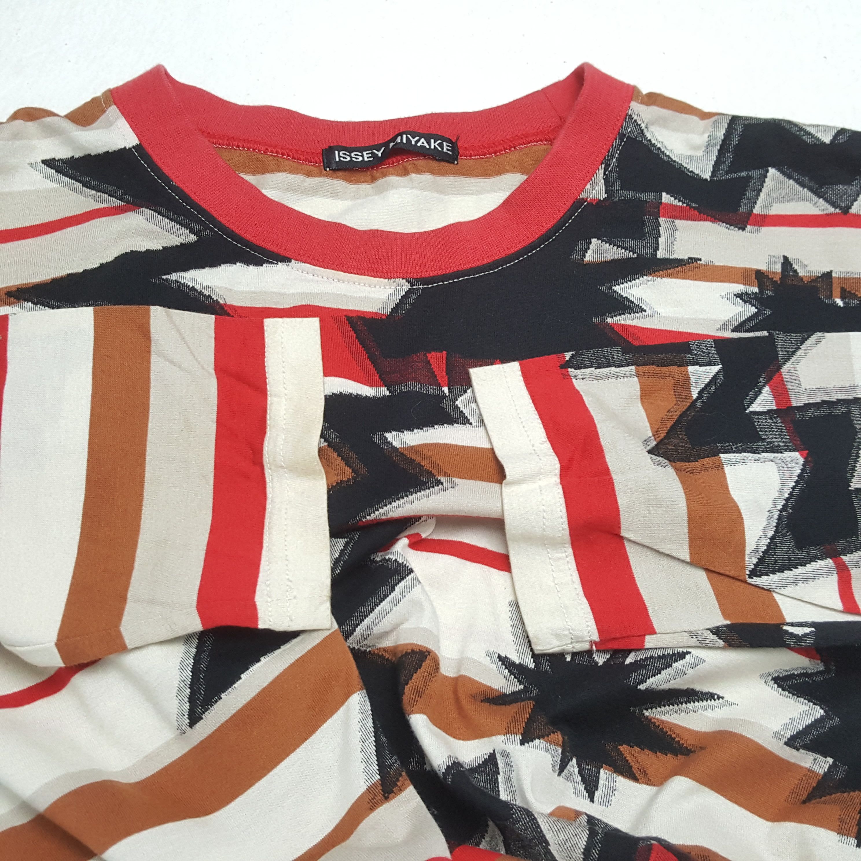 Issey Miyake × Japanese Brand × Vintage ISSEY MIYAKE Japanese Designer Fashion Style Tshirt Size US M / EU 48-50 / 2 - 8 Thumbnail