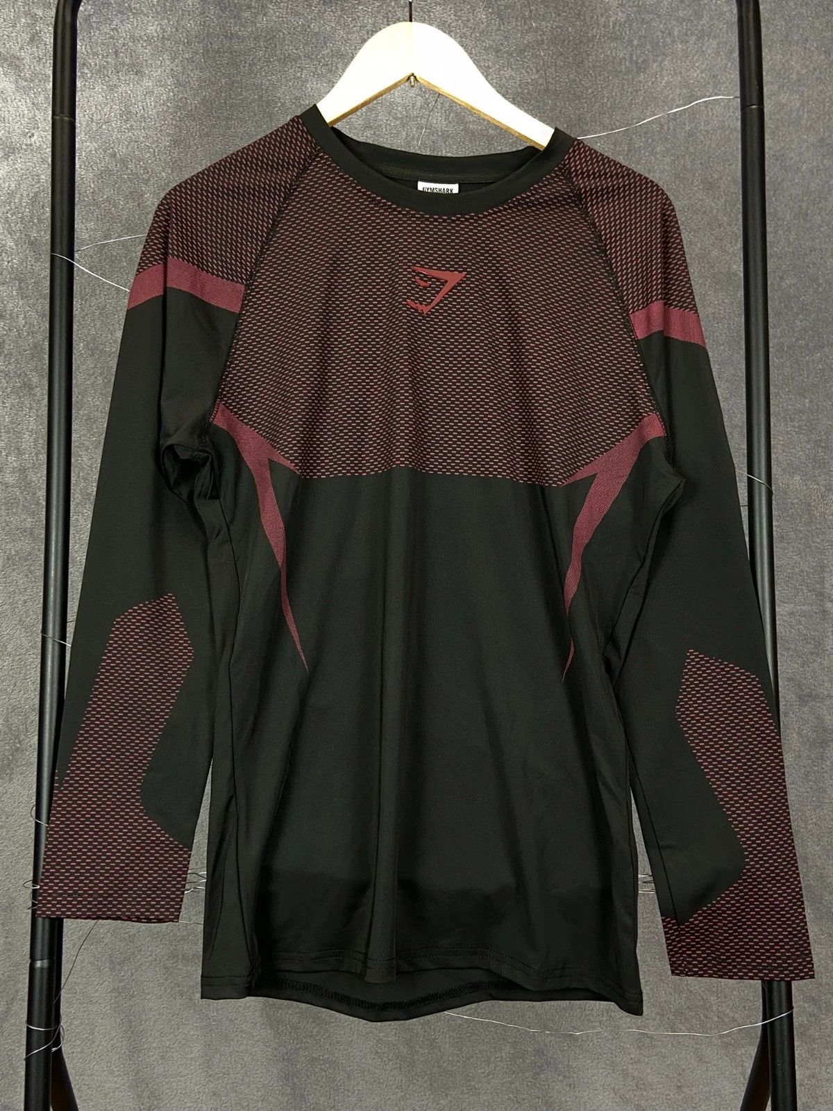 Gymshark Gymshark Red Longsleeve Size M Size US M / EU 48-50 / 2 - 1 Thumbnail