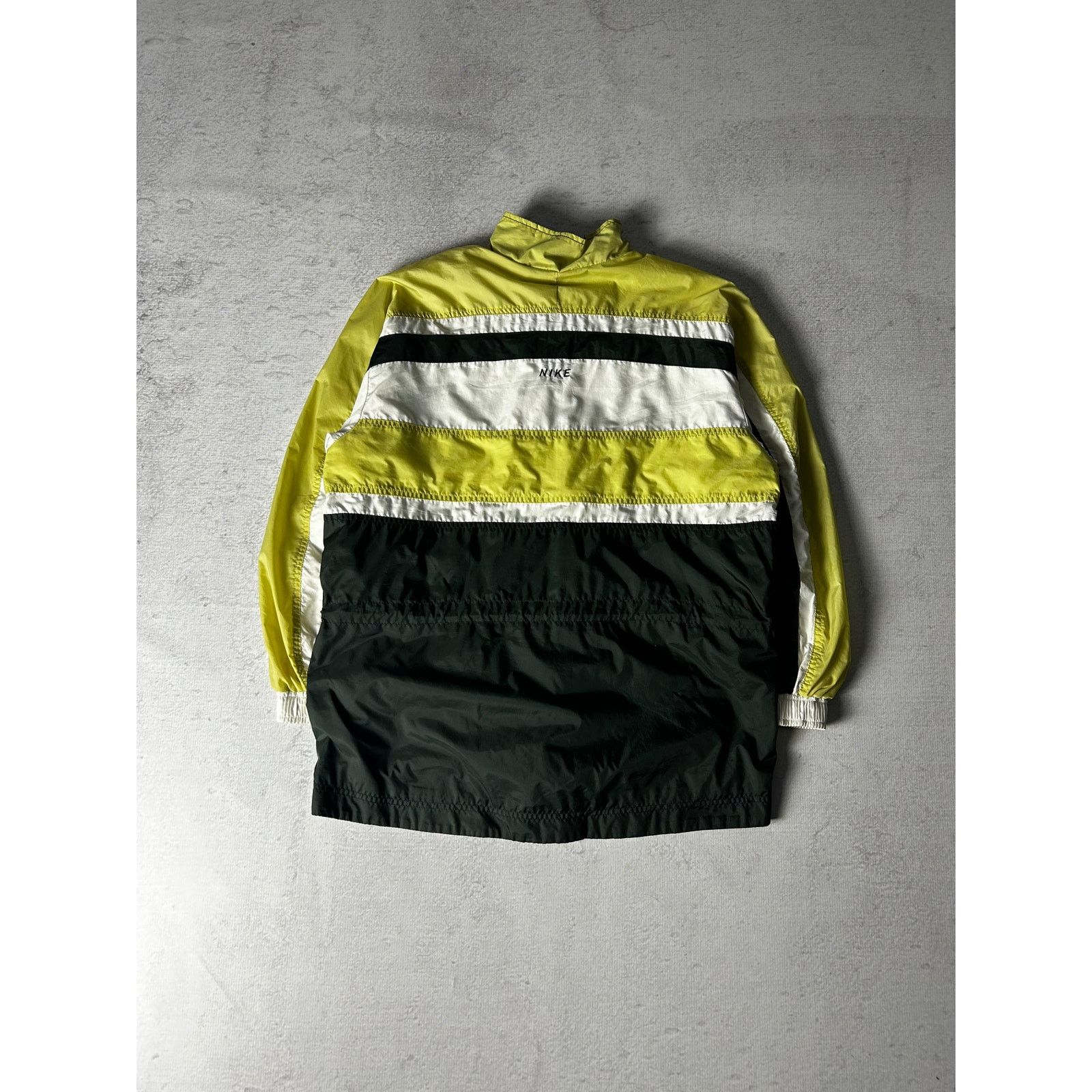 Nike Vintage Nike Windbreaker, Nike Jacket, Nike Wear - Medium Size M / US 6-8 / IT 42-44 - 2 Thumbnail