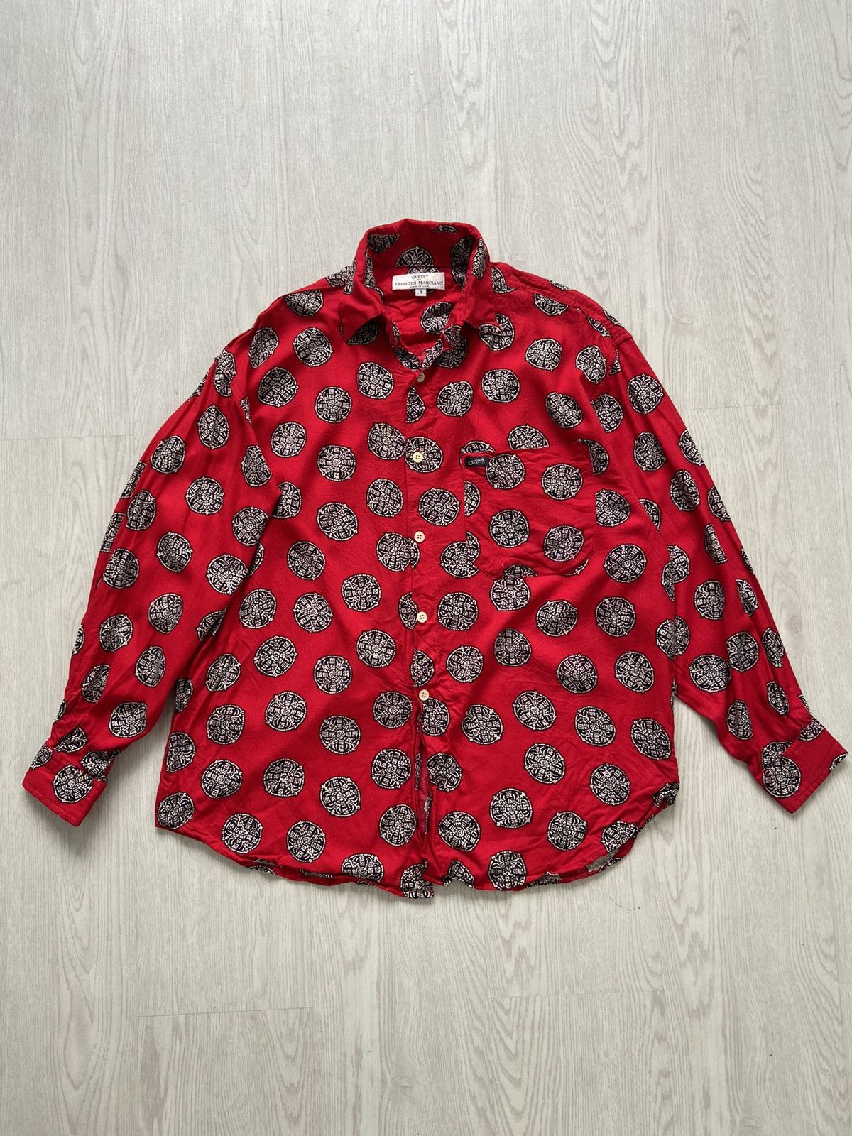 Georges Marciano × Guess Vintage 1980’s Guess Medieval Block Print Rayon Shirt Size US L / EU 52-54 / 3 - 1 Thumbnail