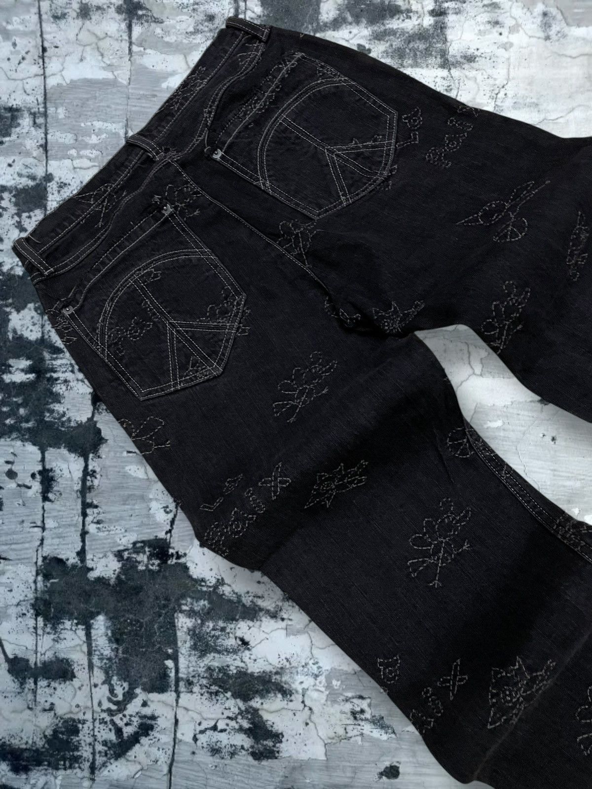 Japanese Brand Vintage 1990s Japan Designer Olleborebla Peace Pig Denim Size US 27 - 14 Thumbnail