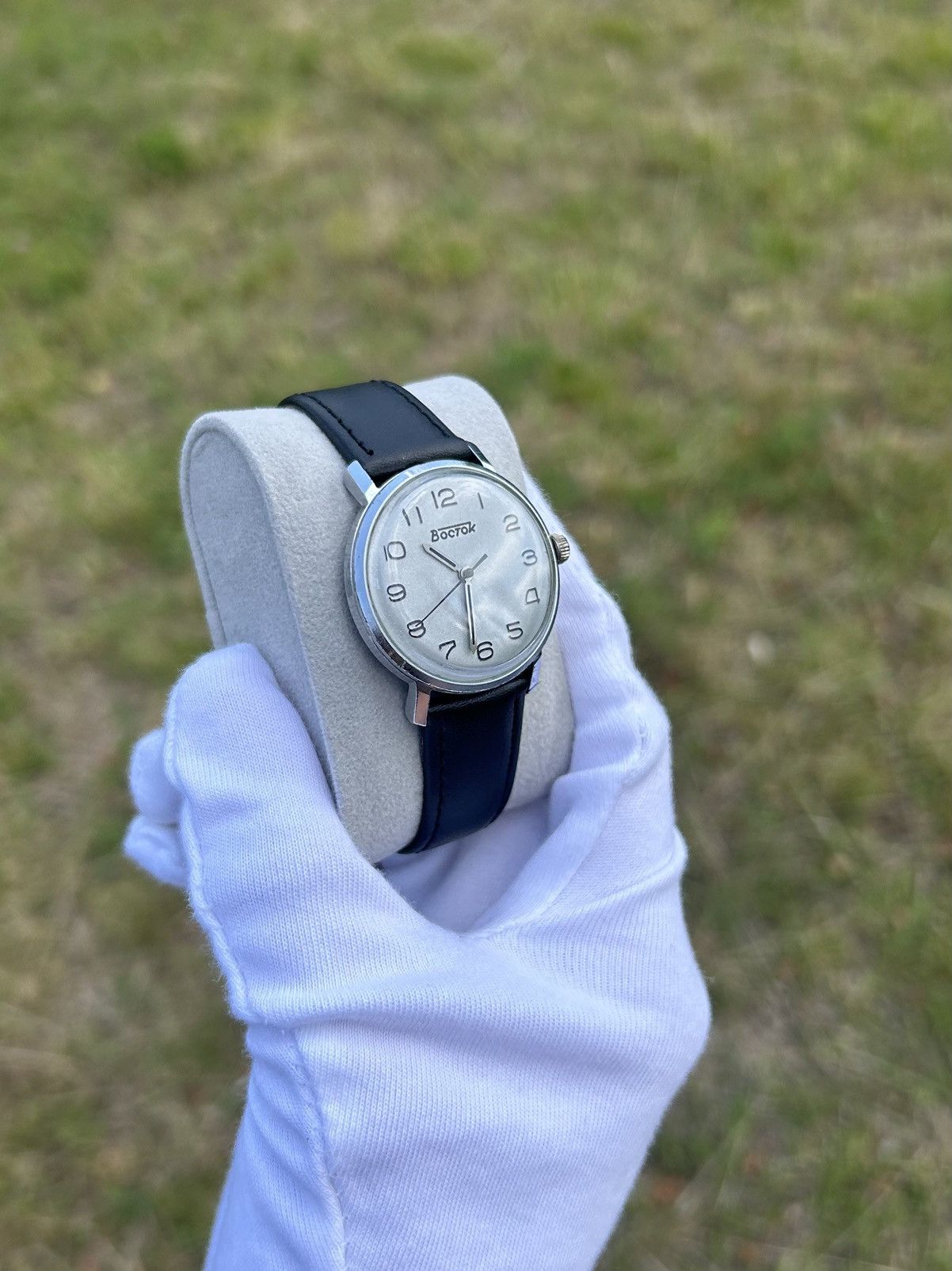 Vintage Vintage Vostok Watch USSR Soviet Mechanical Authentic 1980s Size ONE SIZE - 5 Thumbnail