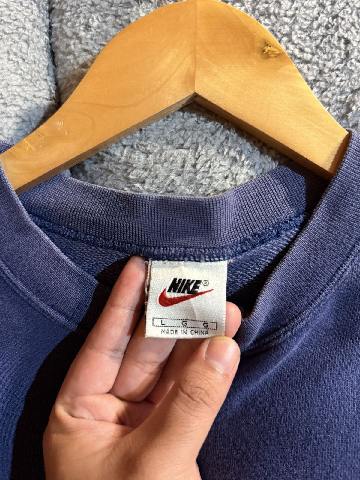 Nike VINTAGE 90’s SWEATSHIRT NIKE SPELL OUT Size US L / EU 52-54 / 3 - 3 Thumbnail