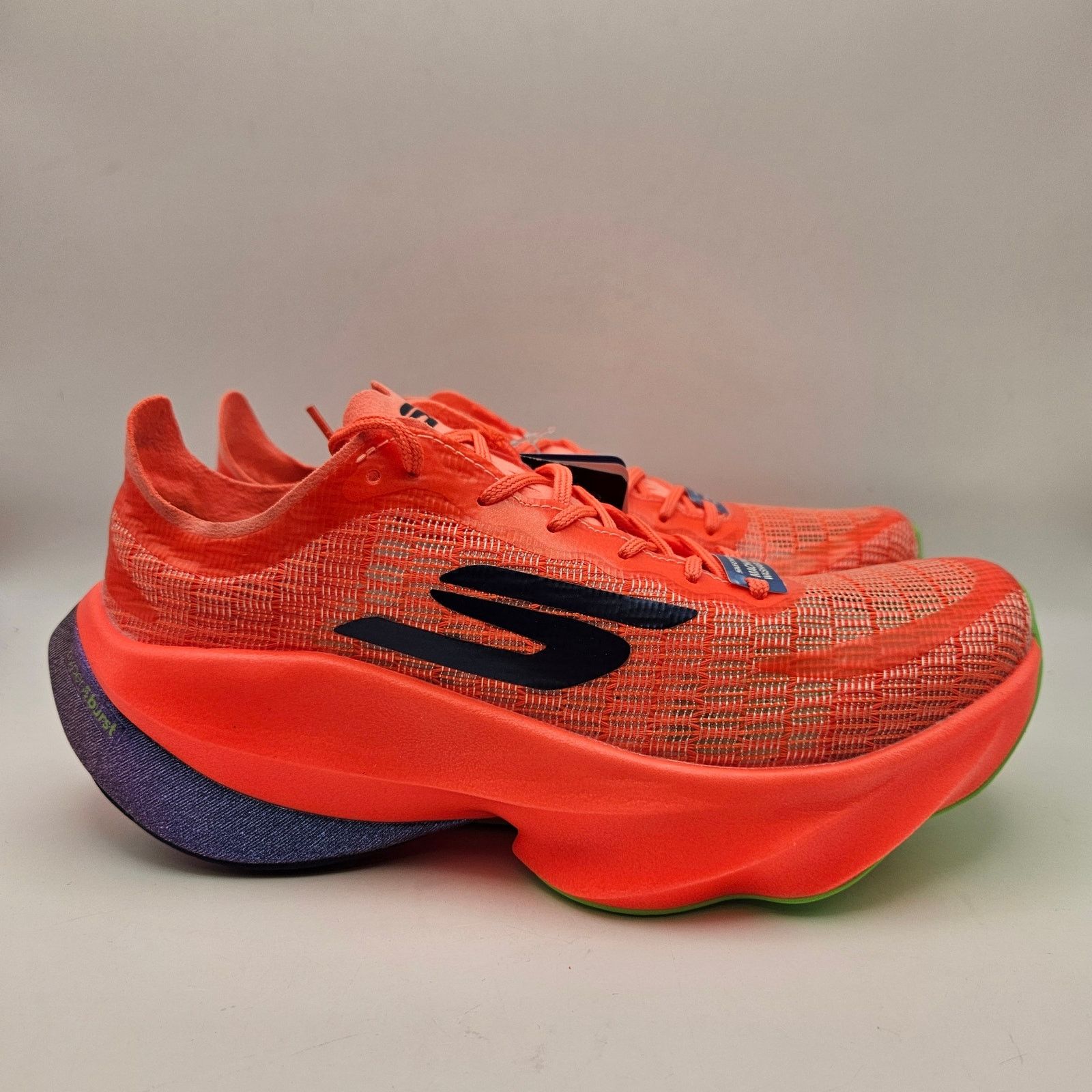 SKECHERS SKECHERS WOMEN'S 6 GORUN RAZER 5 HYPER BURST PRO FOAM CORAL Size US 6 / IT 36 - 4 Thumbnail
