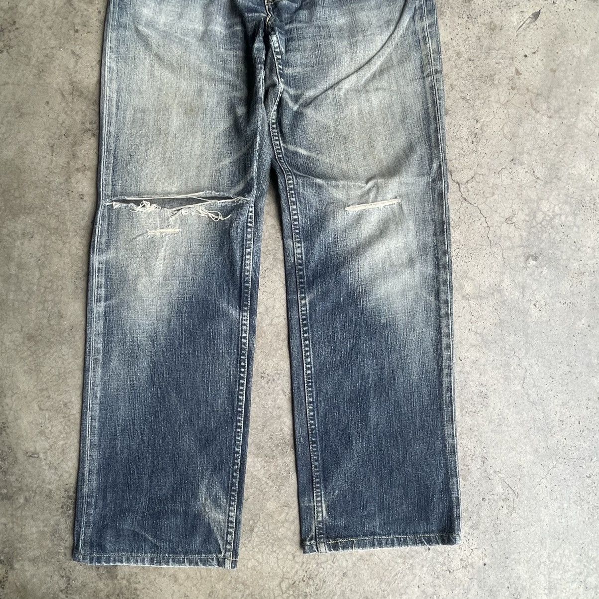 Levi's Vintage Clothing 🔥Vintage Levis 502 Stoned Washed Ripped Disteess Denim Jeans Size US 29 - 3 Thumbnail