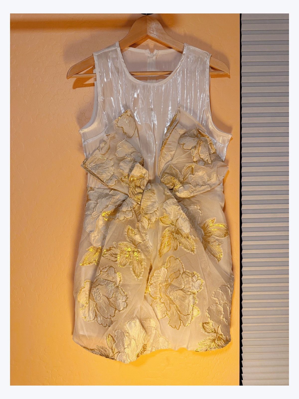 Other Romantic White Textured Floral Mini Dress – Size S/M Size M / US 6-8 / IT 42-44 - 1 Thumbnail