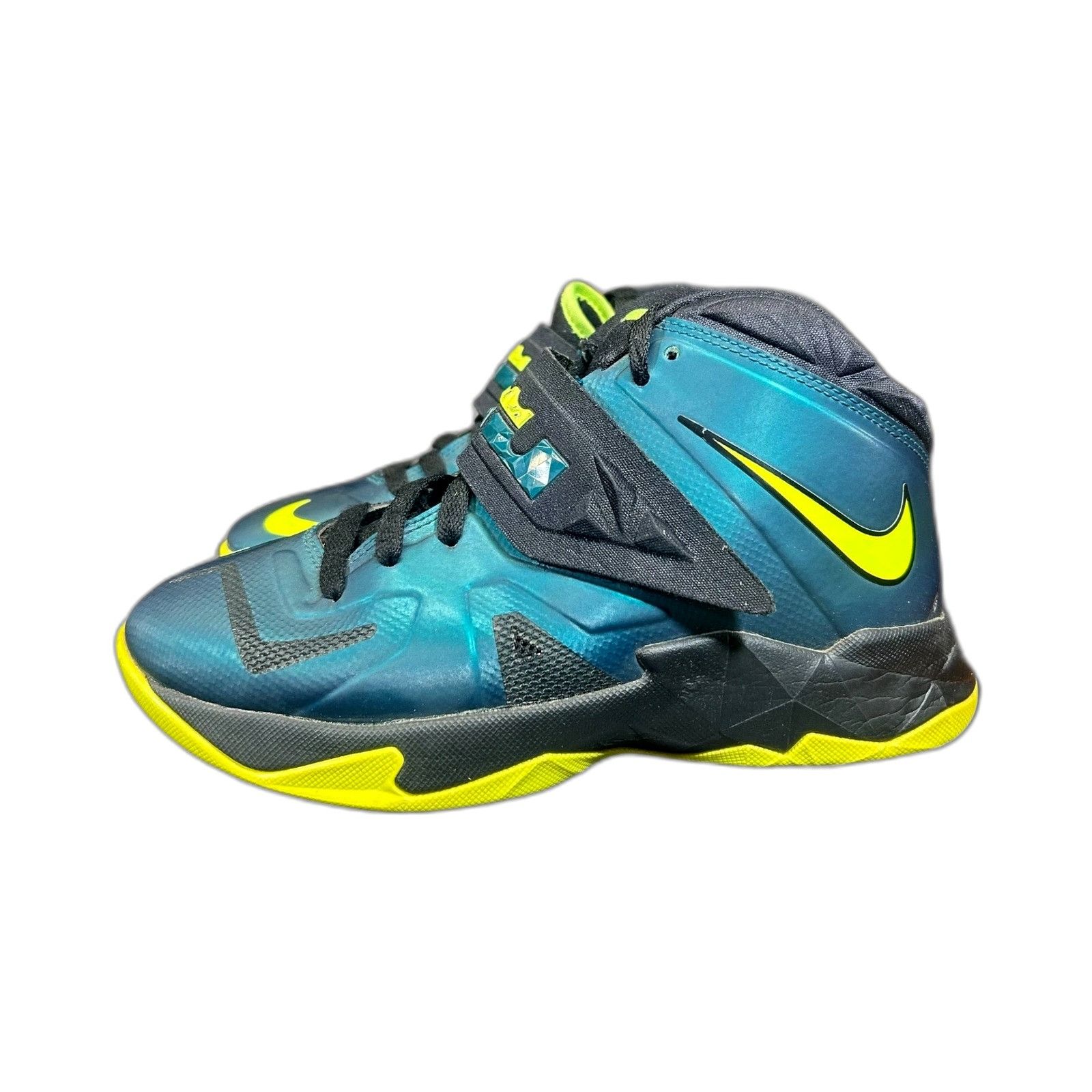 Nike Nike Boys Sz 4.5Y LeBron Zoom Soldier 7 Mid Sea Green Volt Y Size US XXS / EU 40 - 6 Thumbnail