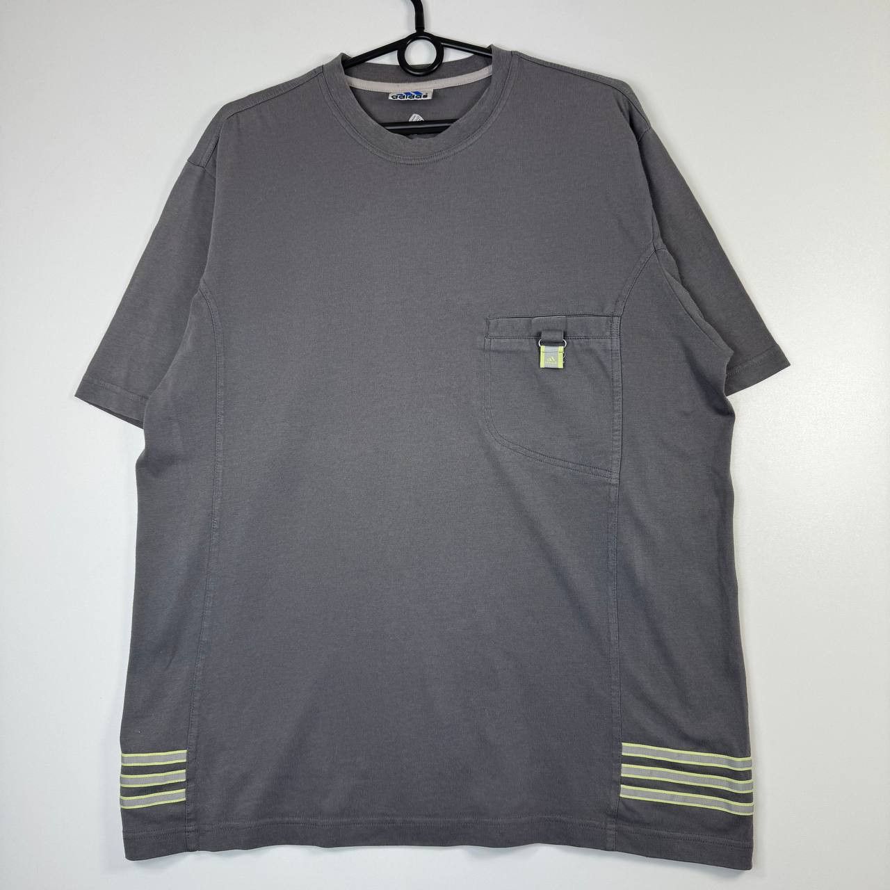 Adidas Adidas Vintage Grey T-Shirt Utility Pocket Tee Minimalist L Size US L / EU 52-54 / 3 - 1 Thumbnail