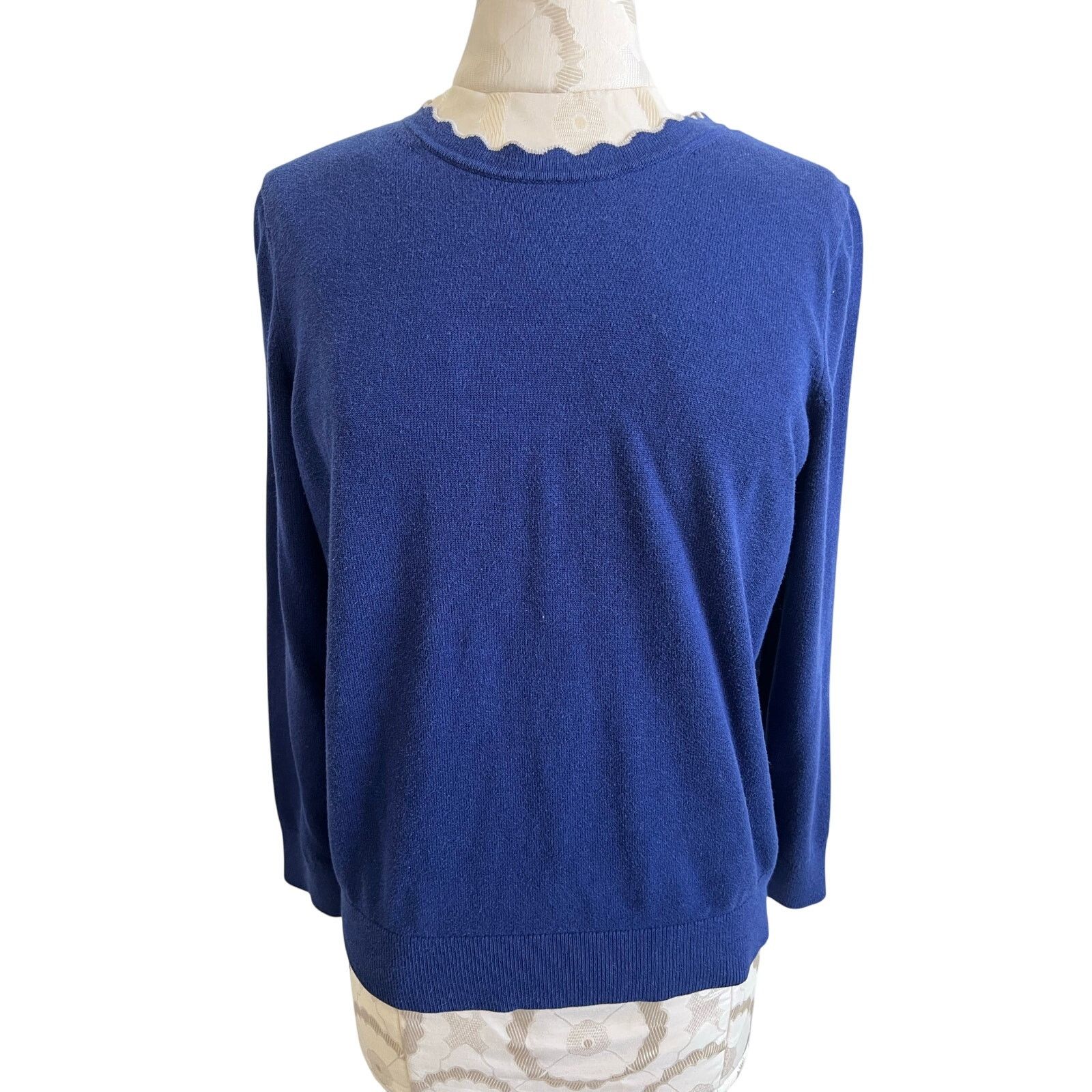 Banana Republic Banana Republic Scallop Collar Long Sleeve Sweater Medium Size M / US 6-8 / IT 42-44 - 1 Thumbnail