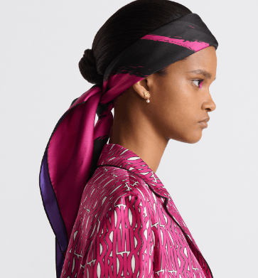 Dior o1w1db10625 Size : OS / Square Scarf in Fuschia/Purple Size ONE SIZE - 5 Thumbnail