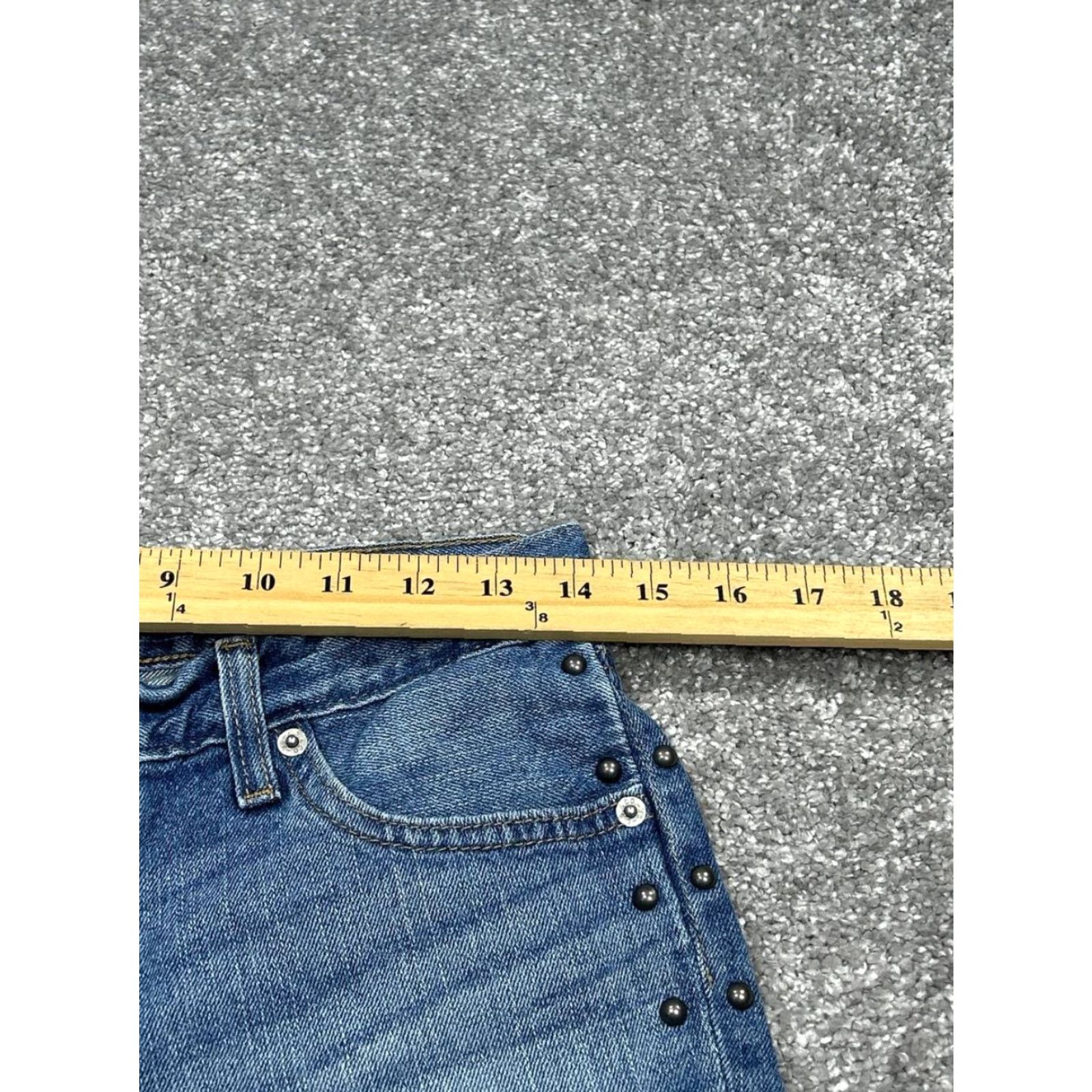 Levi's VINTAGE Levi's Shorts Womens 26 Medium Wash Denim Cut-Offs Studded Casual Summer Girls Size 26" / US 2 / IT 38 - 5 Thumbnail
