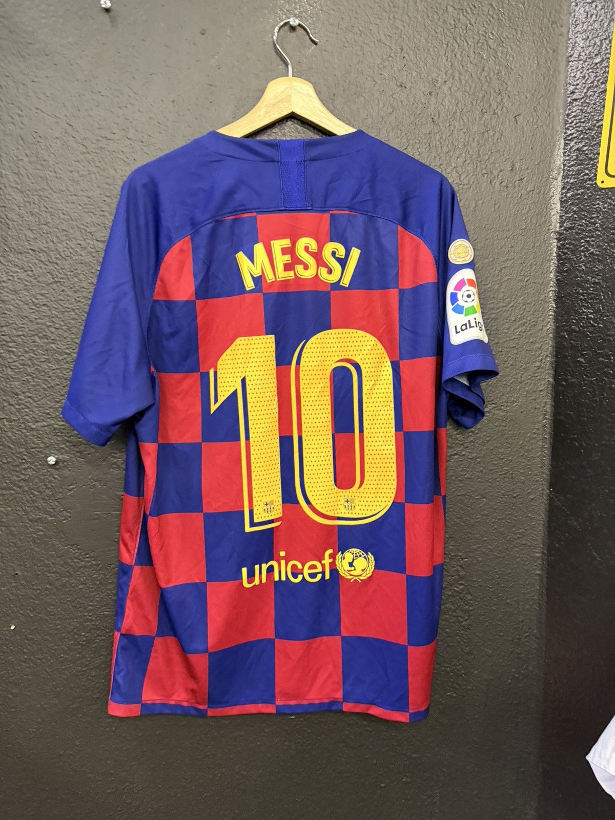 Nike Nike FC Barcelona 2019-20 home jersey #10 Messi Size US XL / EU 56 / 4 - 2 Thumbnail