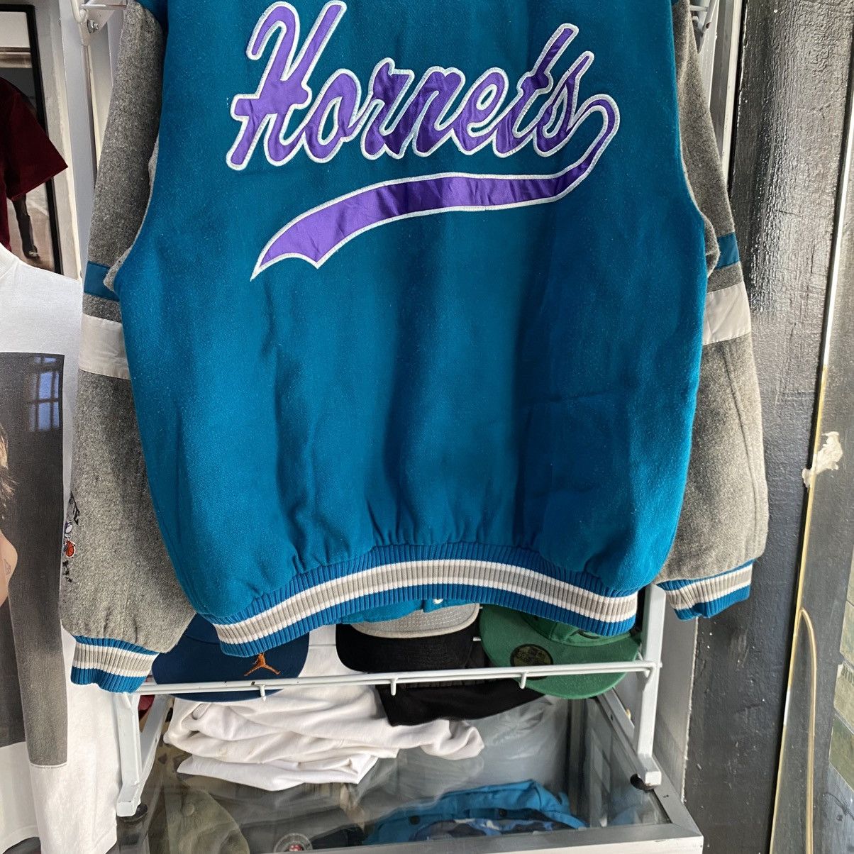 NBA × Vintage vintage charlotte hornets varsity jacket Size US M / EU 48-50 / 2 - 4 Thumbnail