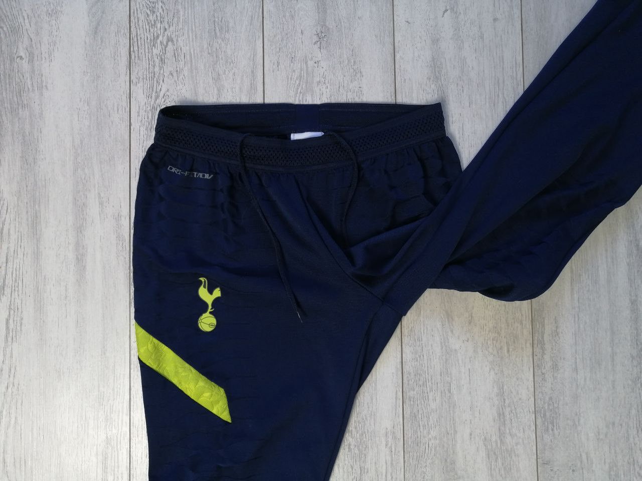 Nike TOTTENHAM 2021/2022 TRAINING FOOTBALL PANTS JERSEY NIKE Size US 32 / EU 48 - 2 Thumbnail